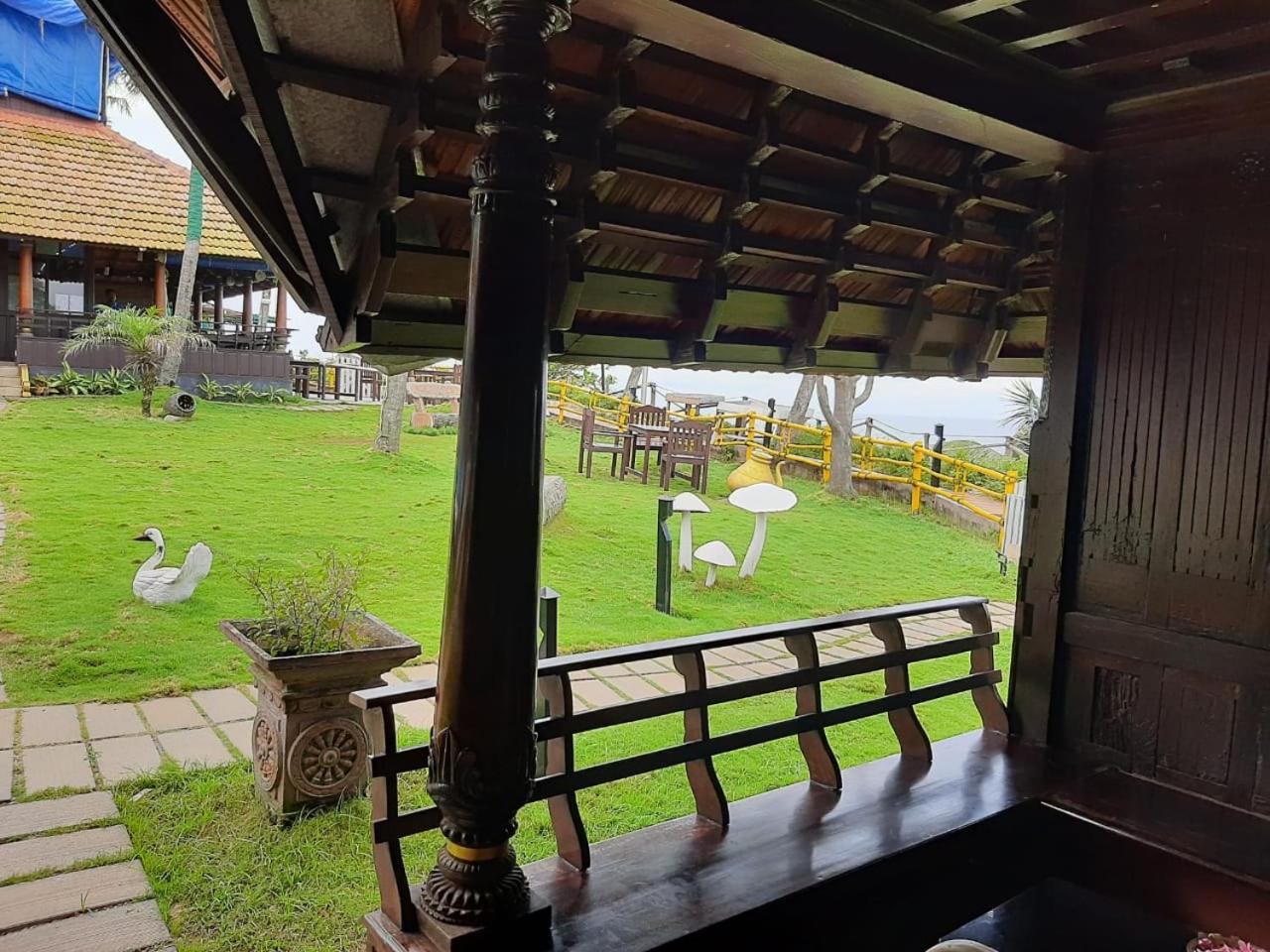 SUN VIEW Beach Resort