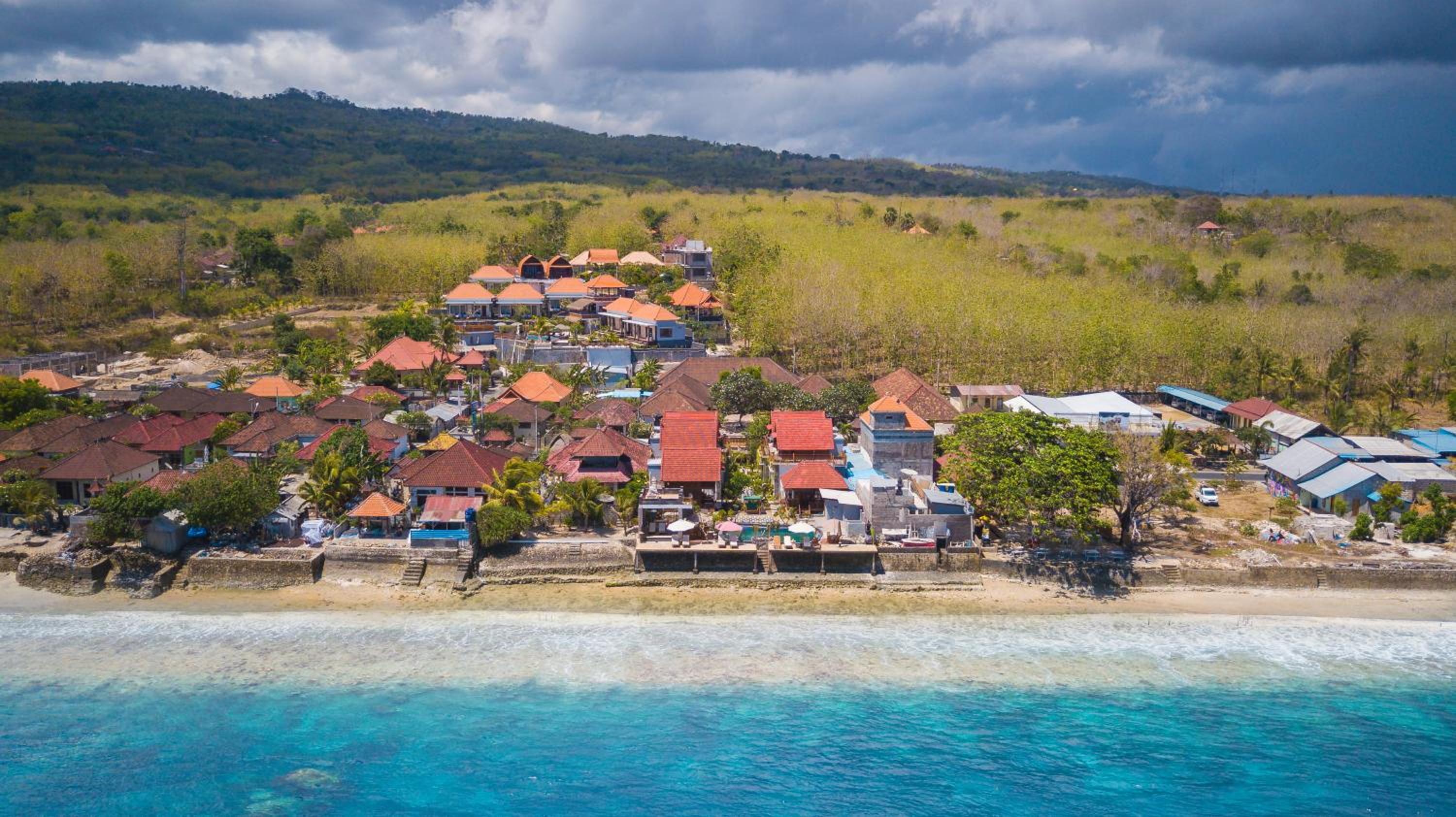 Ayu Laba Beach Villa and Resto