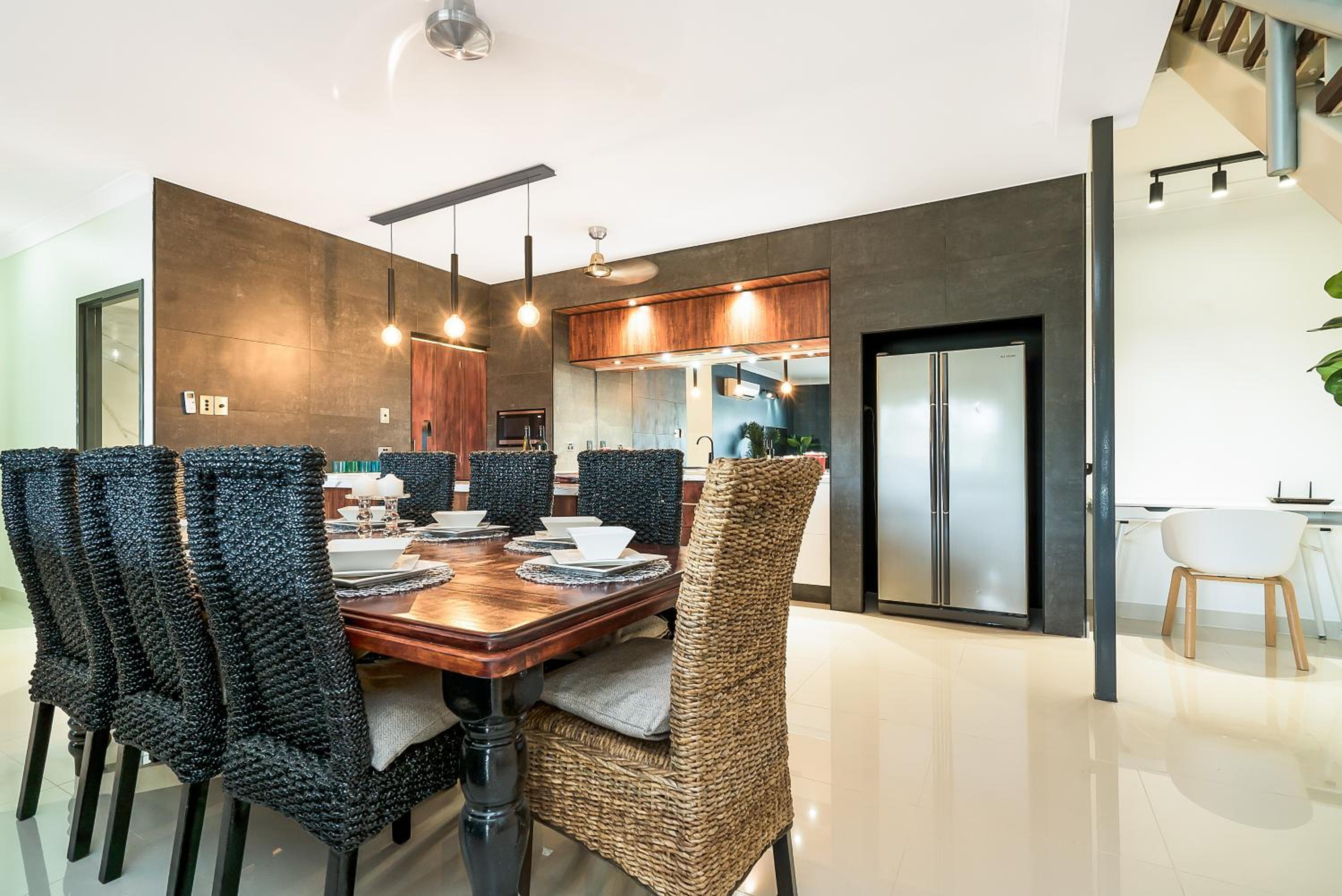 4 BDR Gardens Escape Inner City Townhouse with Secure Parking and Spa