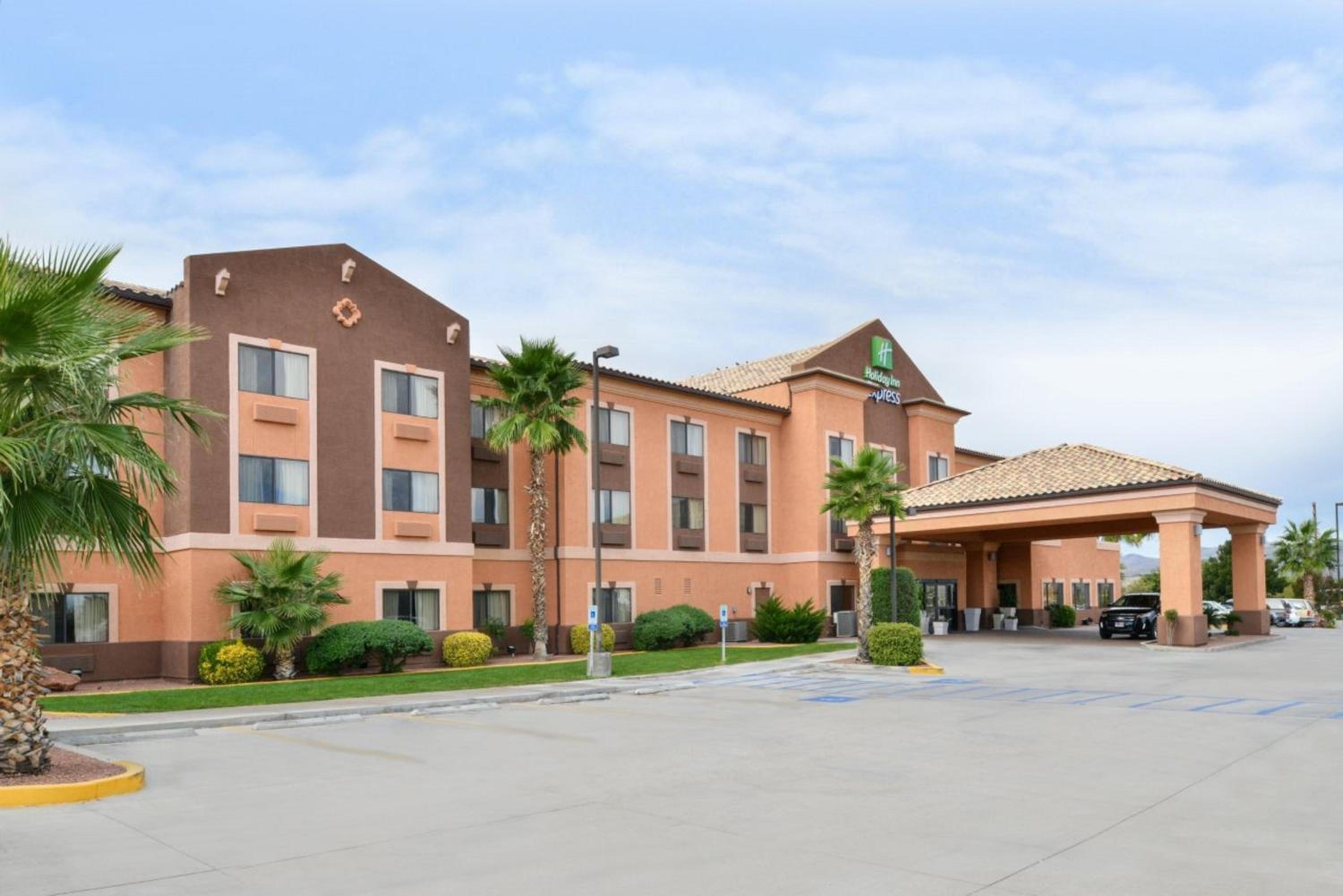 Kingman Vacations - Holiday Inn Express Kingman, an IHG Hotel - Property Image 2