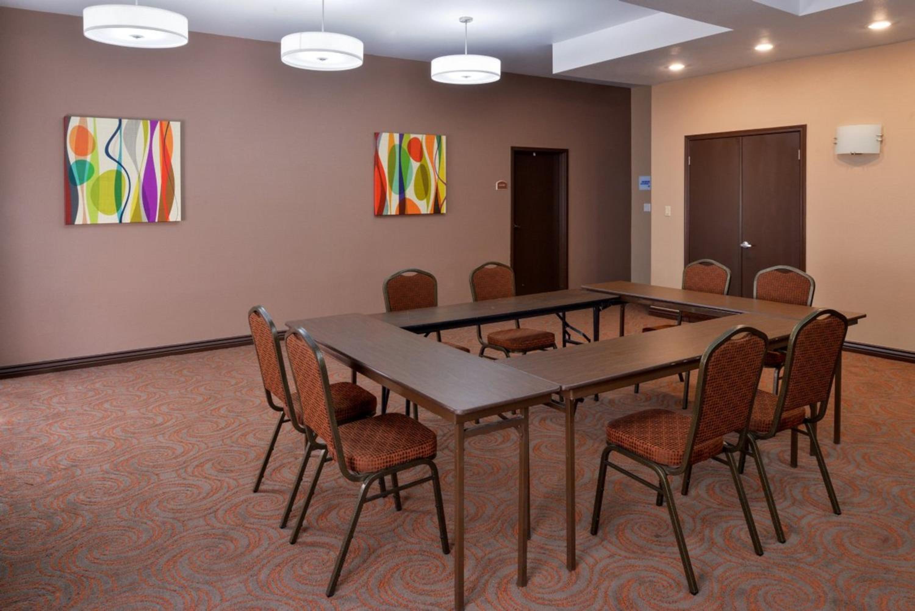 Kingman Vacations - Holiday Inn Express Kingman, an IHG Hotel - Property Image 8