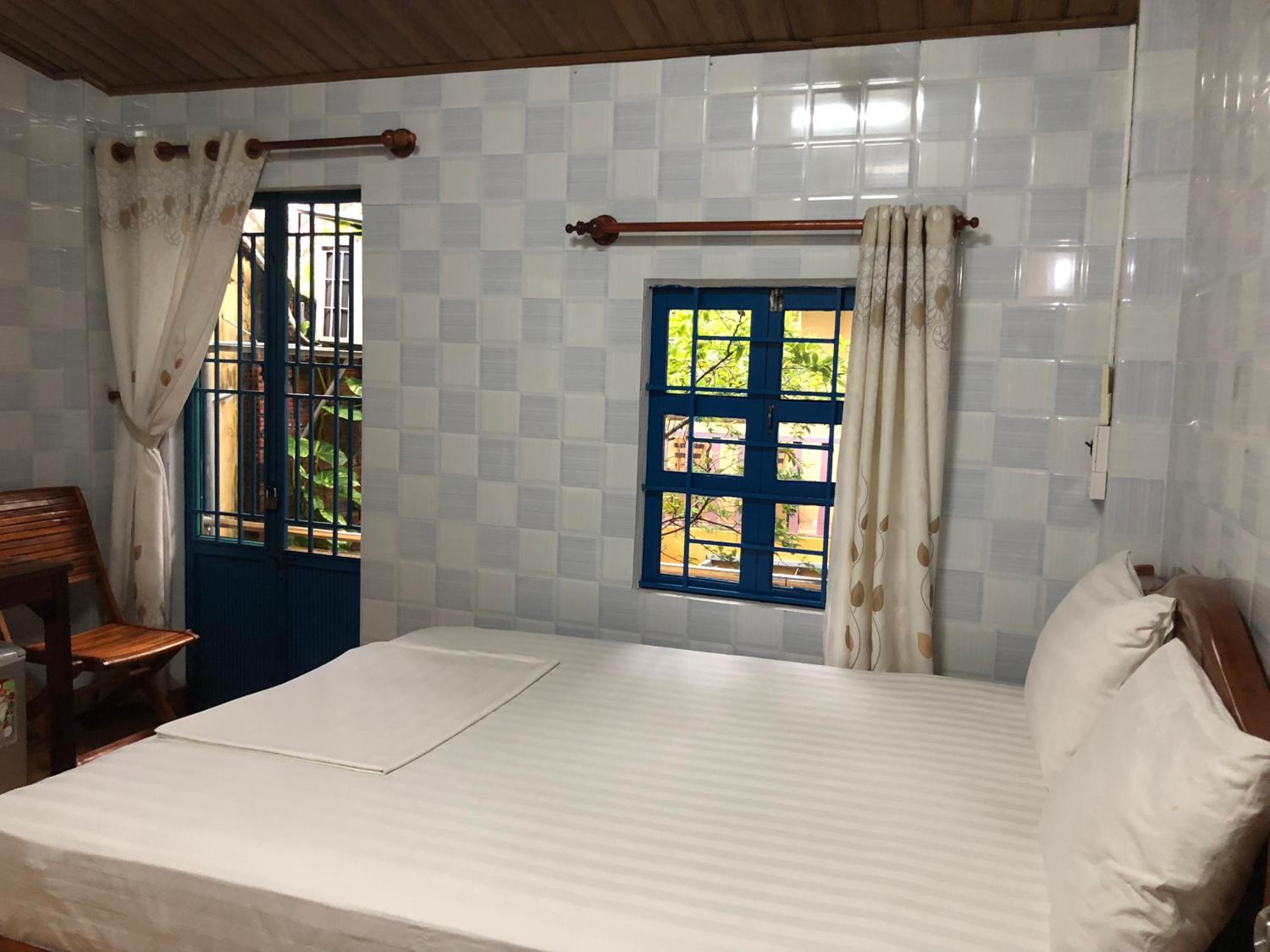 Nha Lan Homestay
