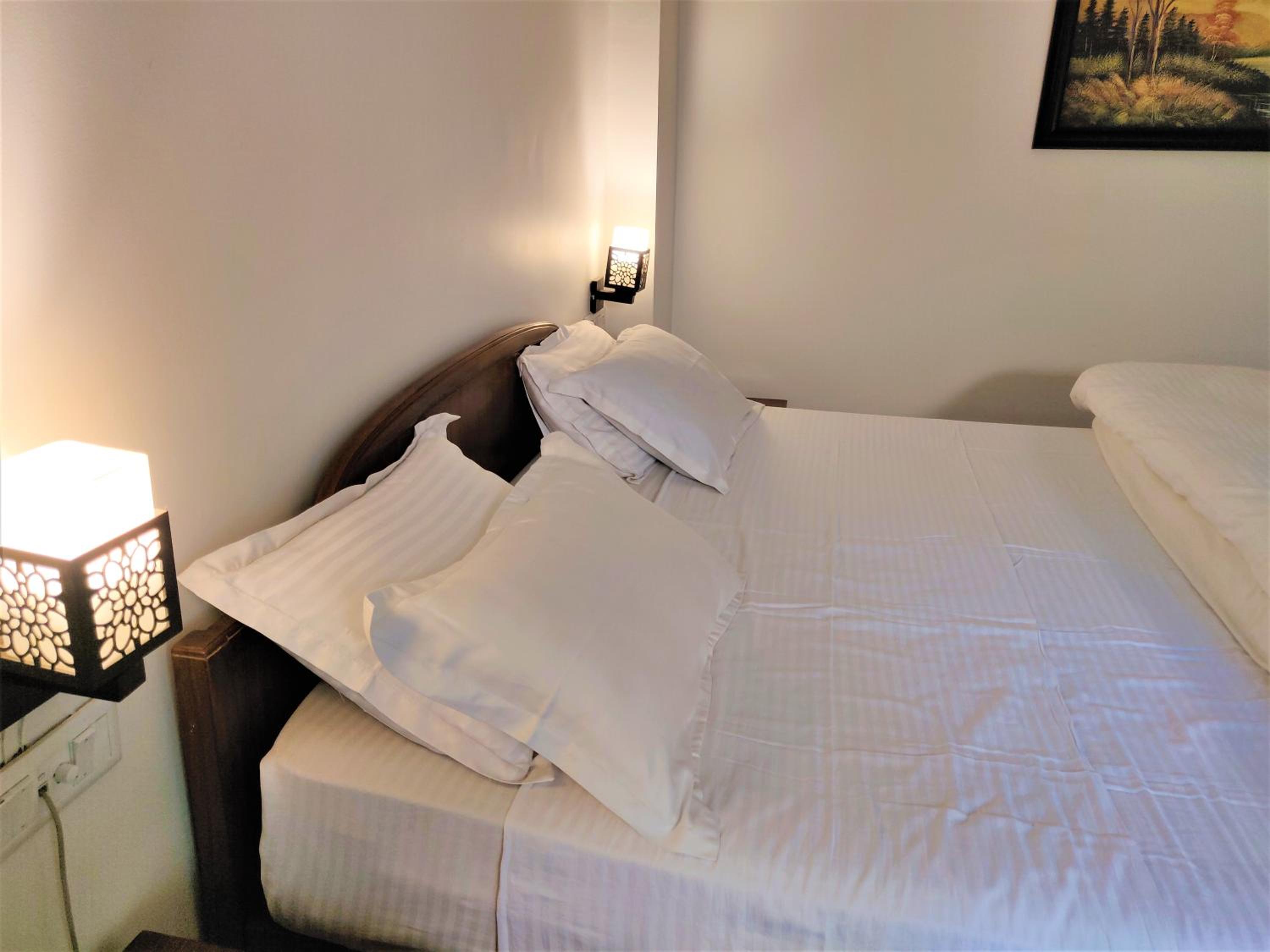 Cp Villa - Rooms with Patio