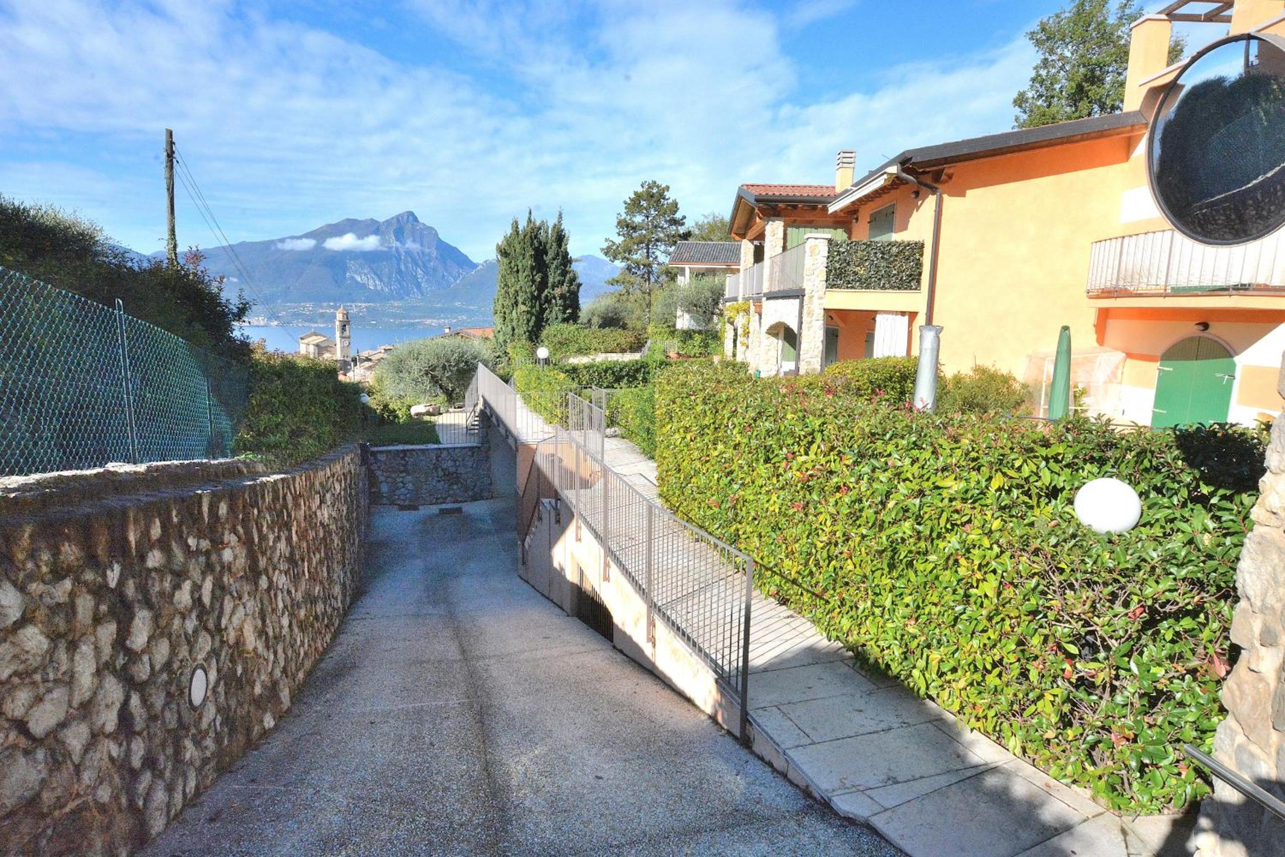 Apartment Bardino With Pool and Lake View view 5