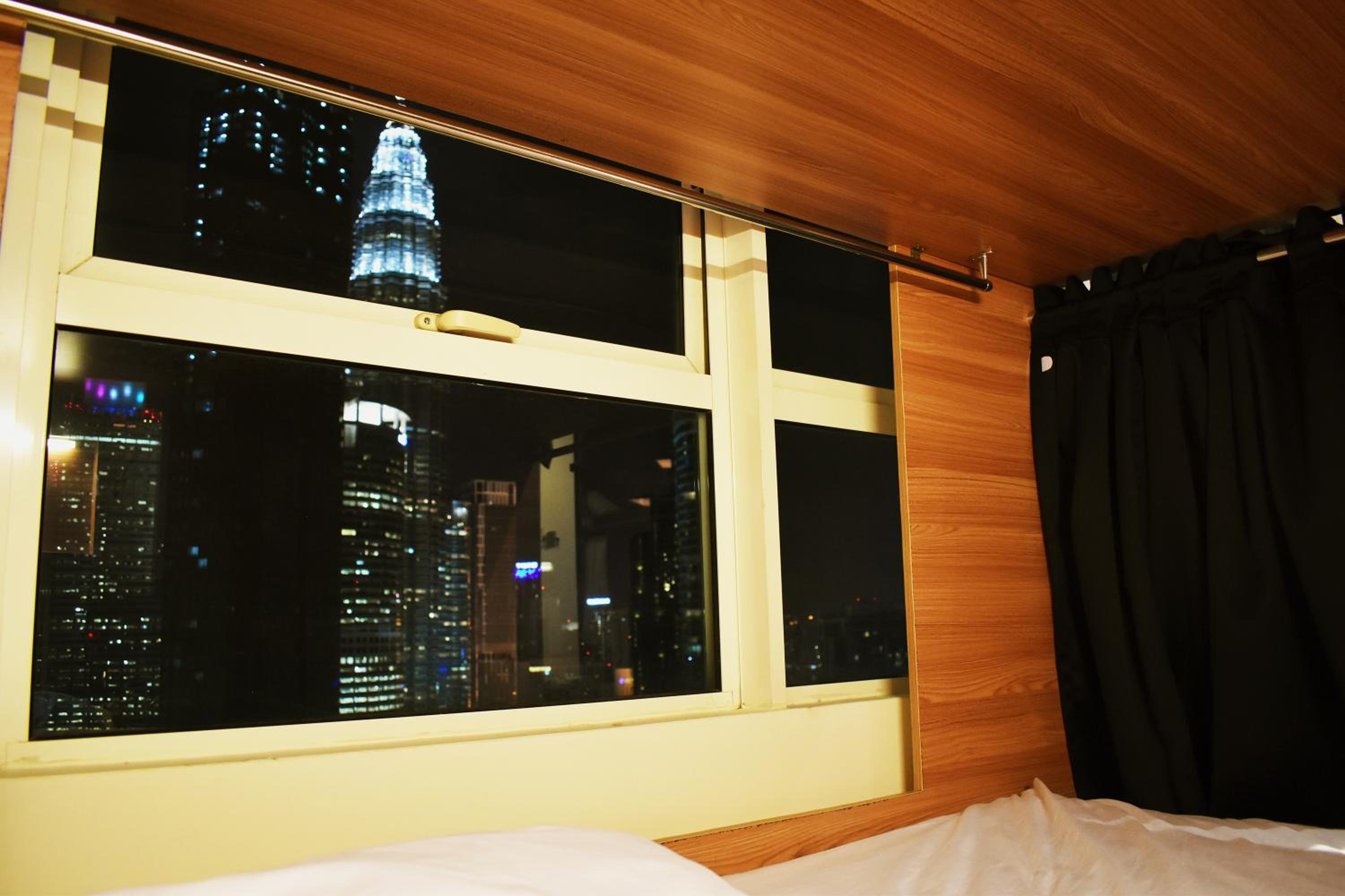 Penthouse on 34 - The Highest Unit and Best Views in Regalia & Private Rooftop Terrace