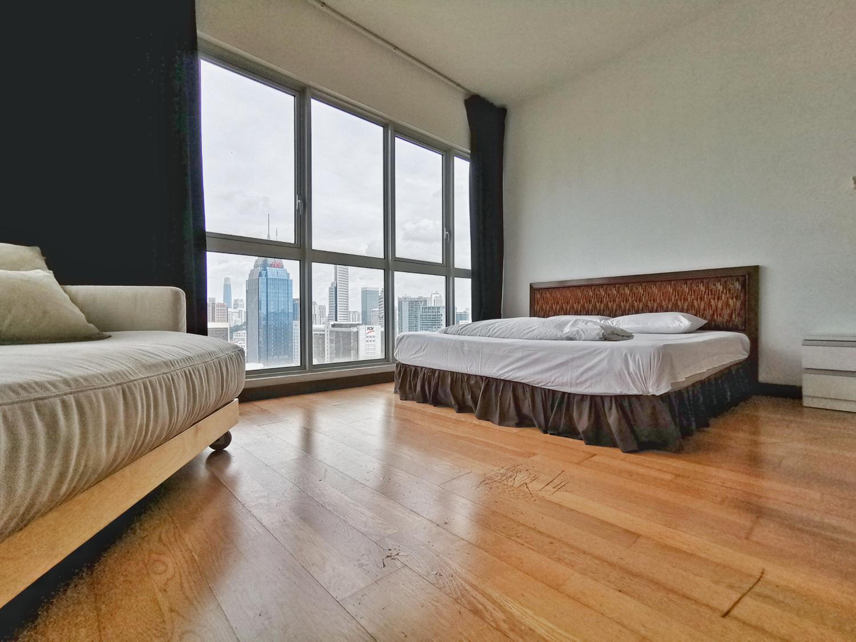Penthouse on 34 - The Highest Unit and Best Views in Regalia & Private Rooftop Terrace