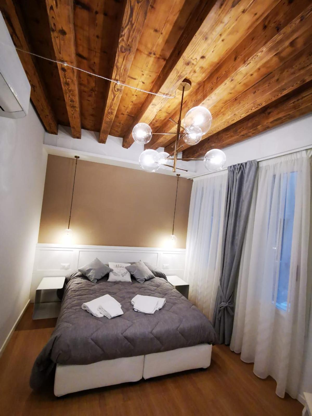 Deluxe 3 Bedroom Flat in Rialto