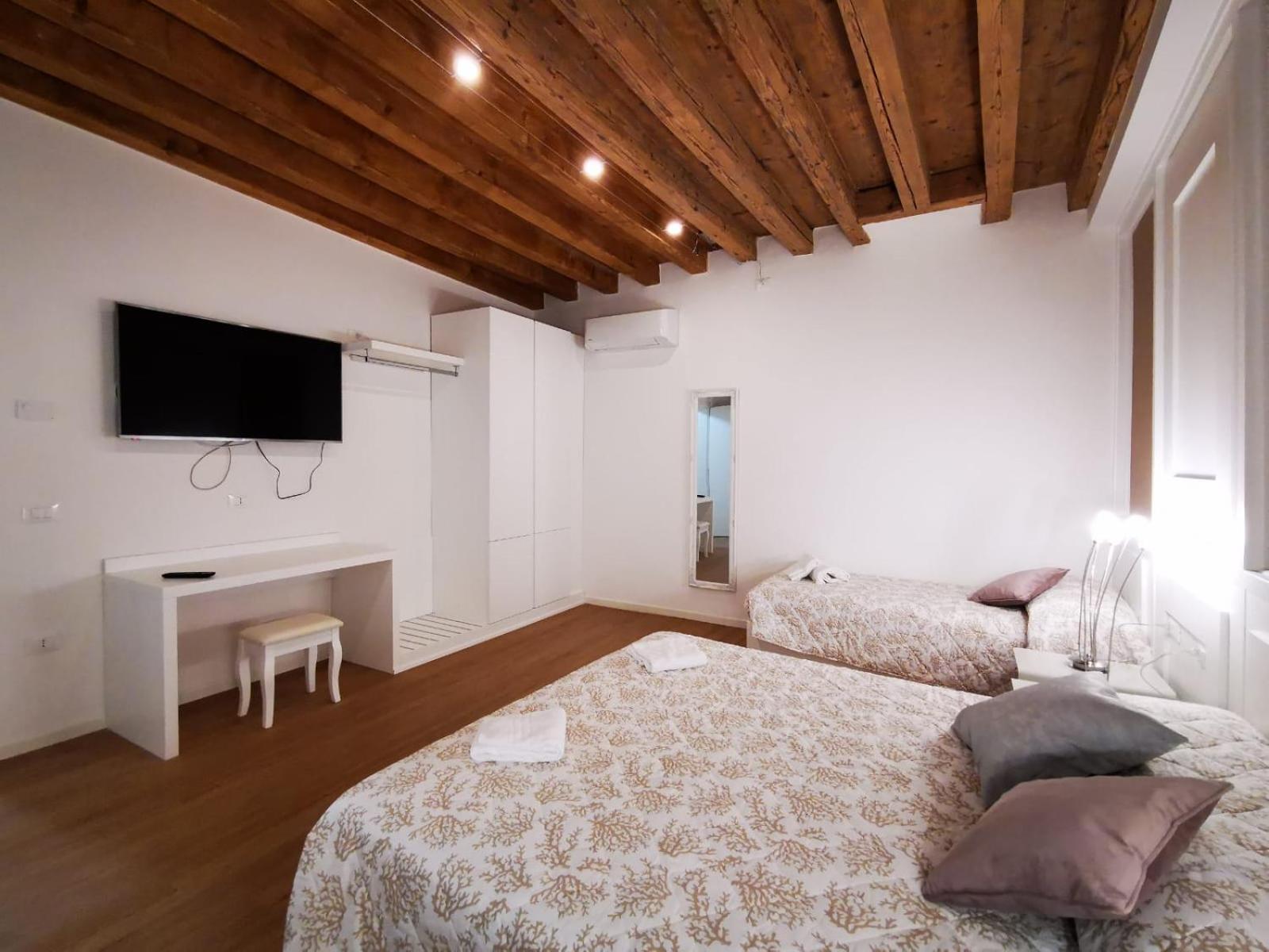 Deluxe 3 Bedroom Flat in Rialto