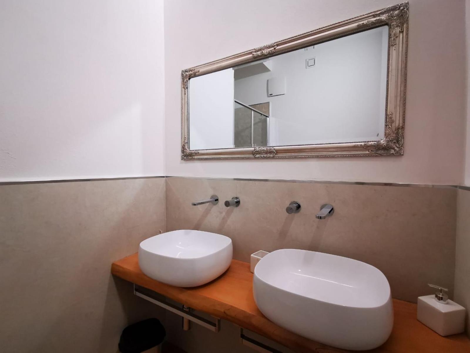 Deluxe 3 Bedroom Flat in Rialto