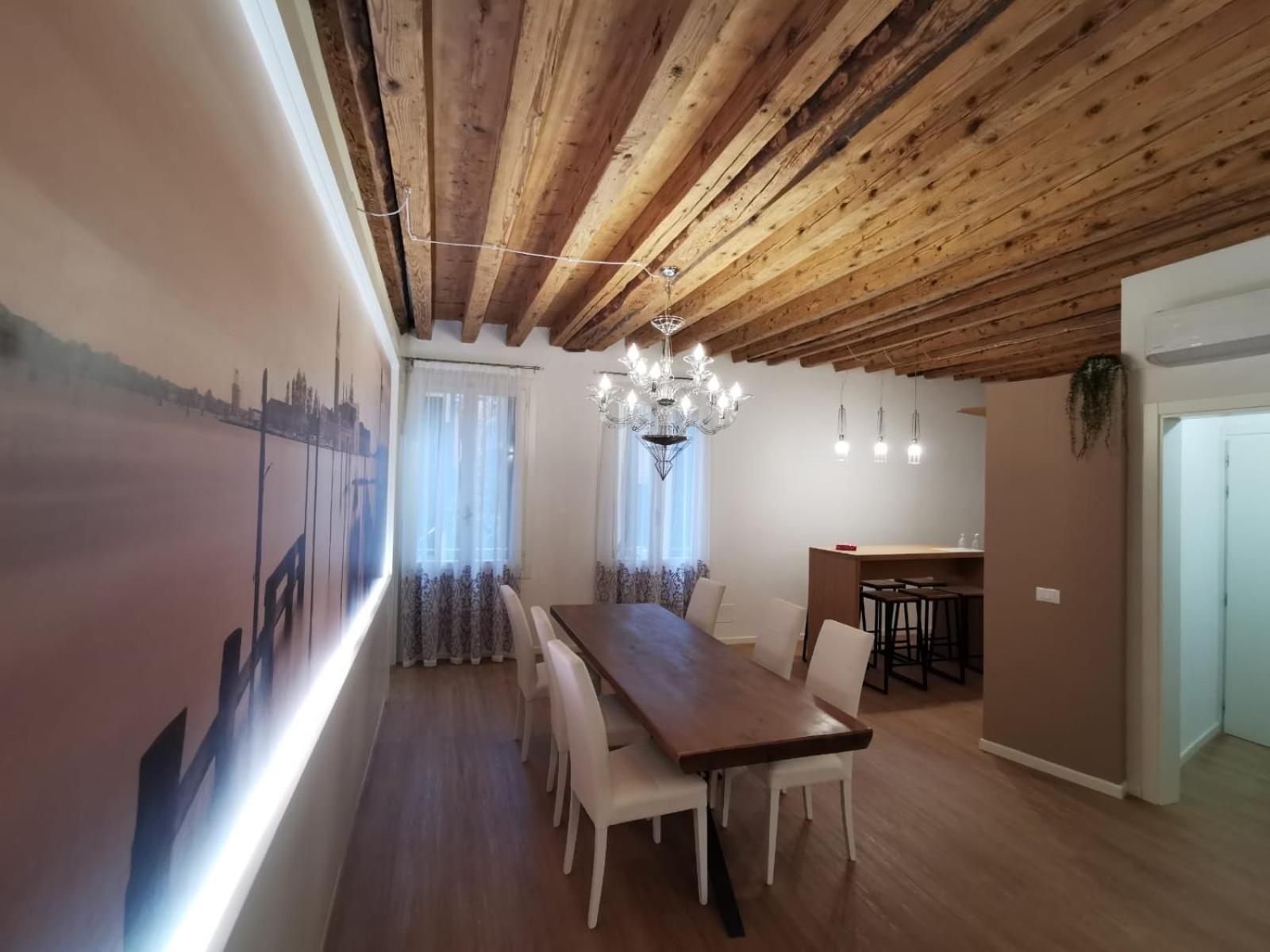 Deluxe 3 Bedroom Flat in Rialto