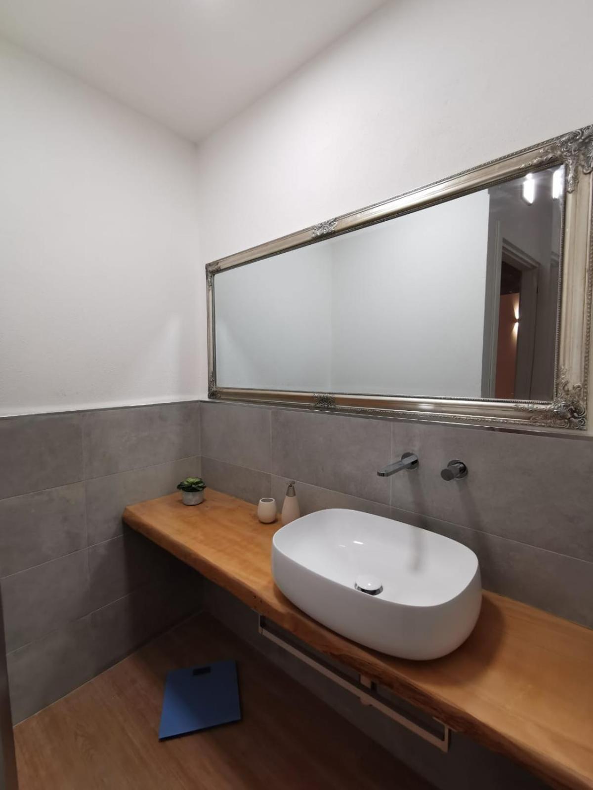 Deluxe 3 Bedroom Flat in Rialto
