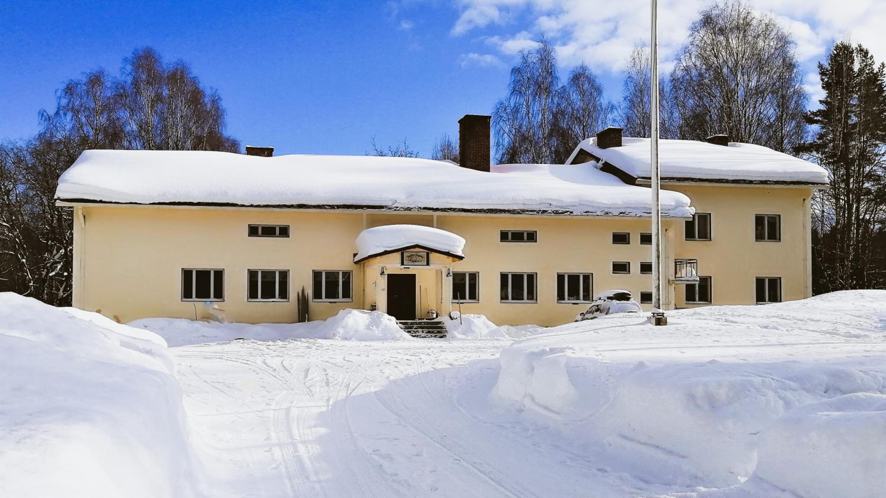 Vanhan Koulun Majatalo-Old School Guest House