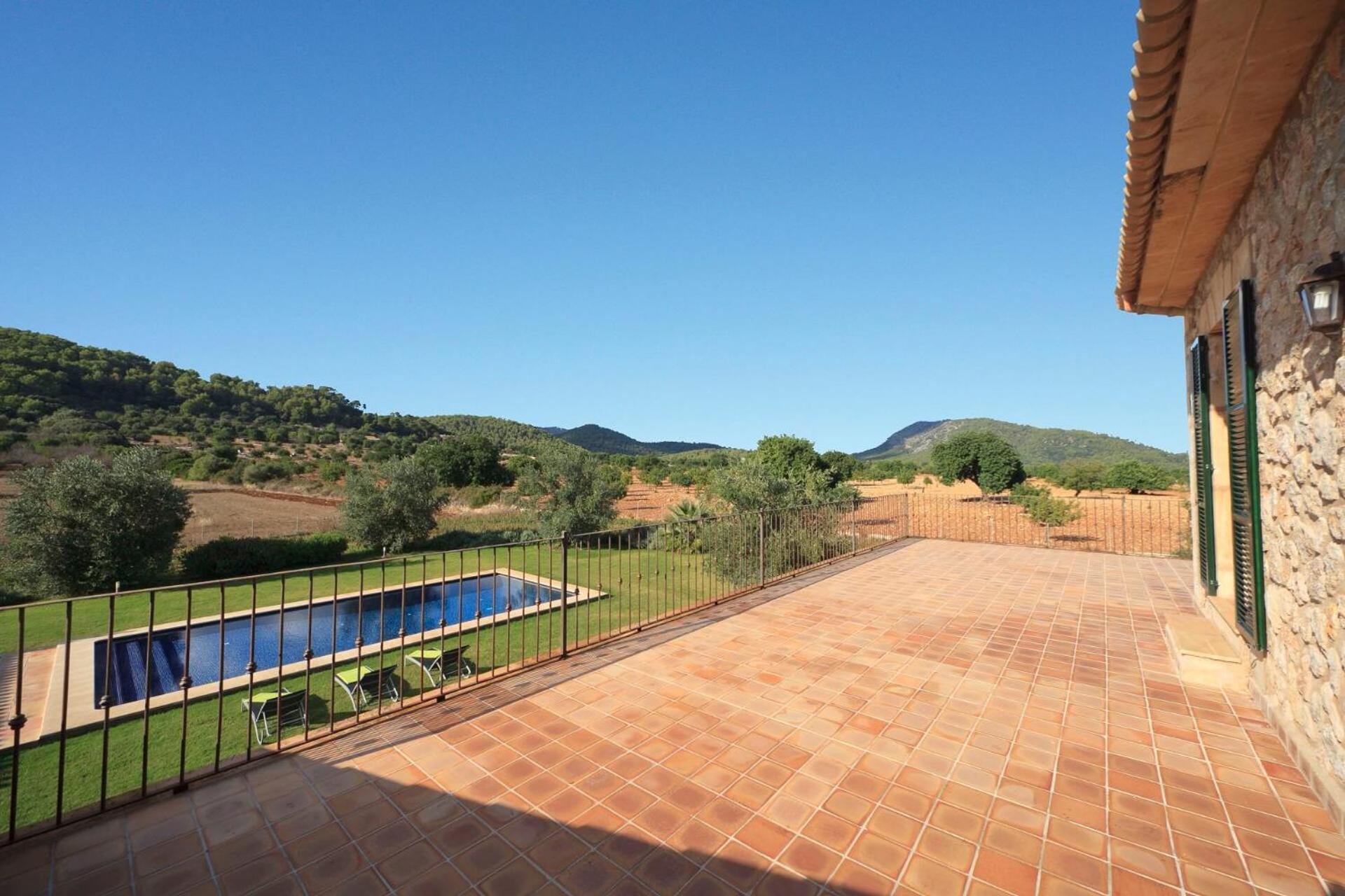 Villa Son Ferragut de Baix by Sealand Villas view 2