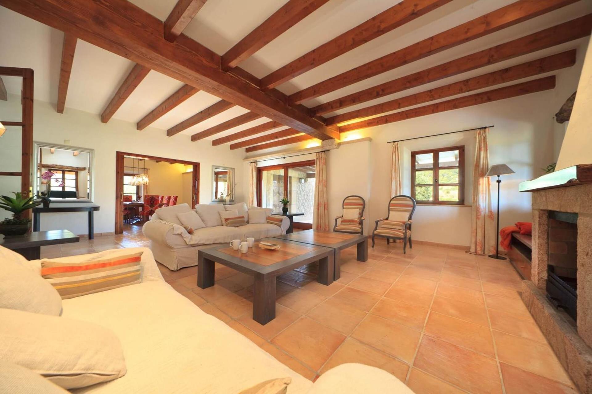 Villa Son Ferragut de Baix by Sealand Villas view 3