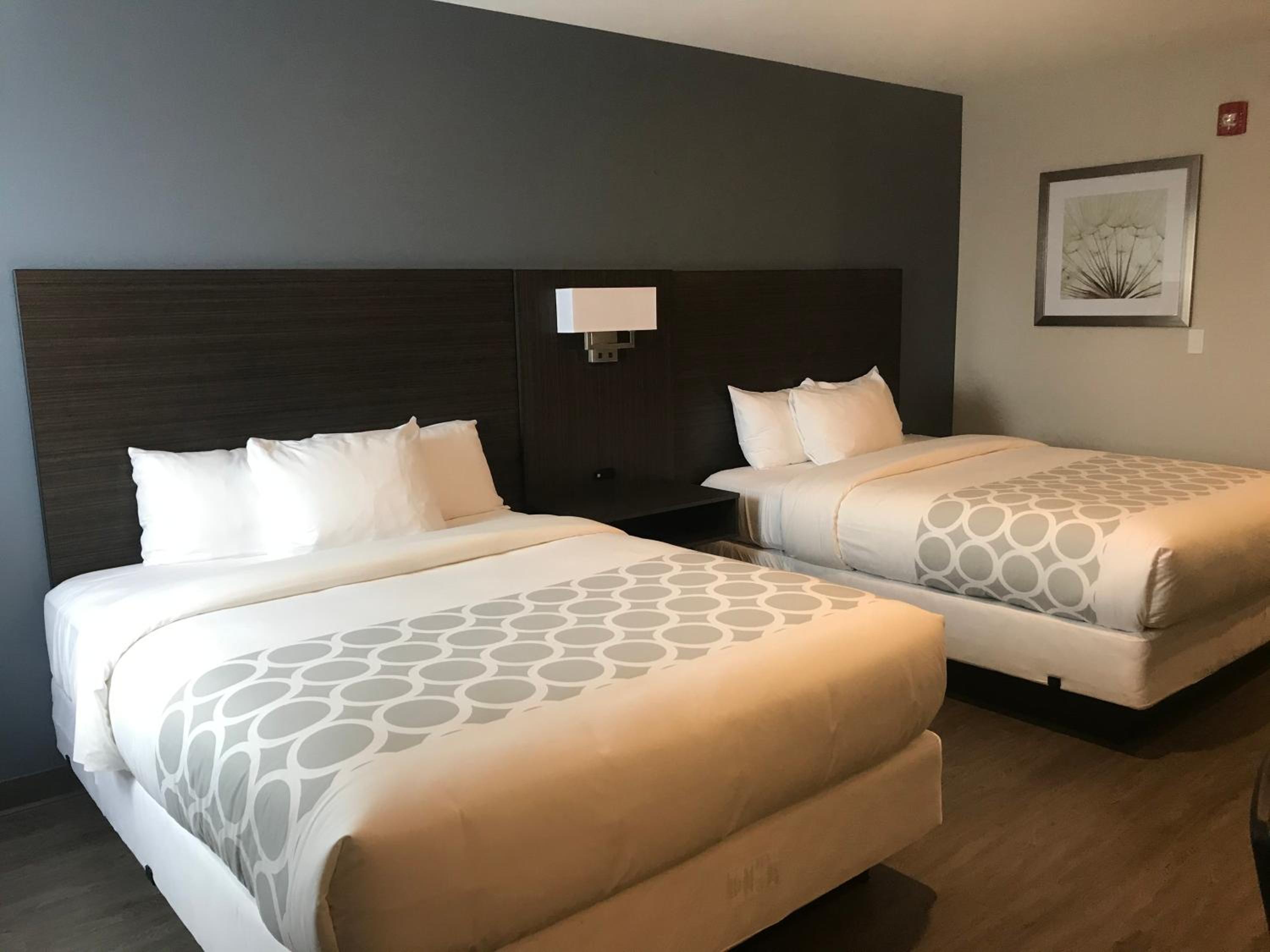 Thunder Bay Vacations - Howard Johnson by Wyndham Thunder Bay - Property Image 22
