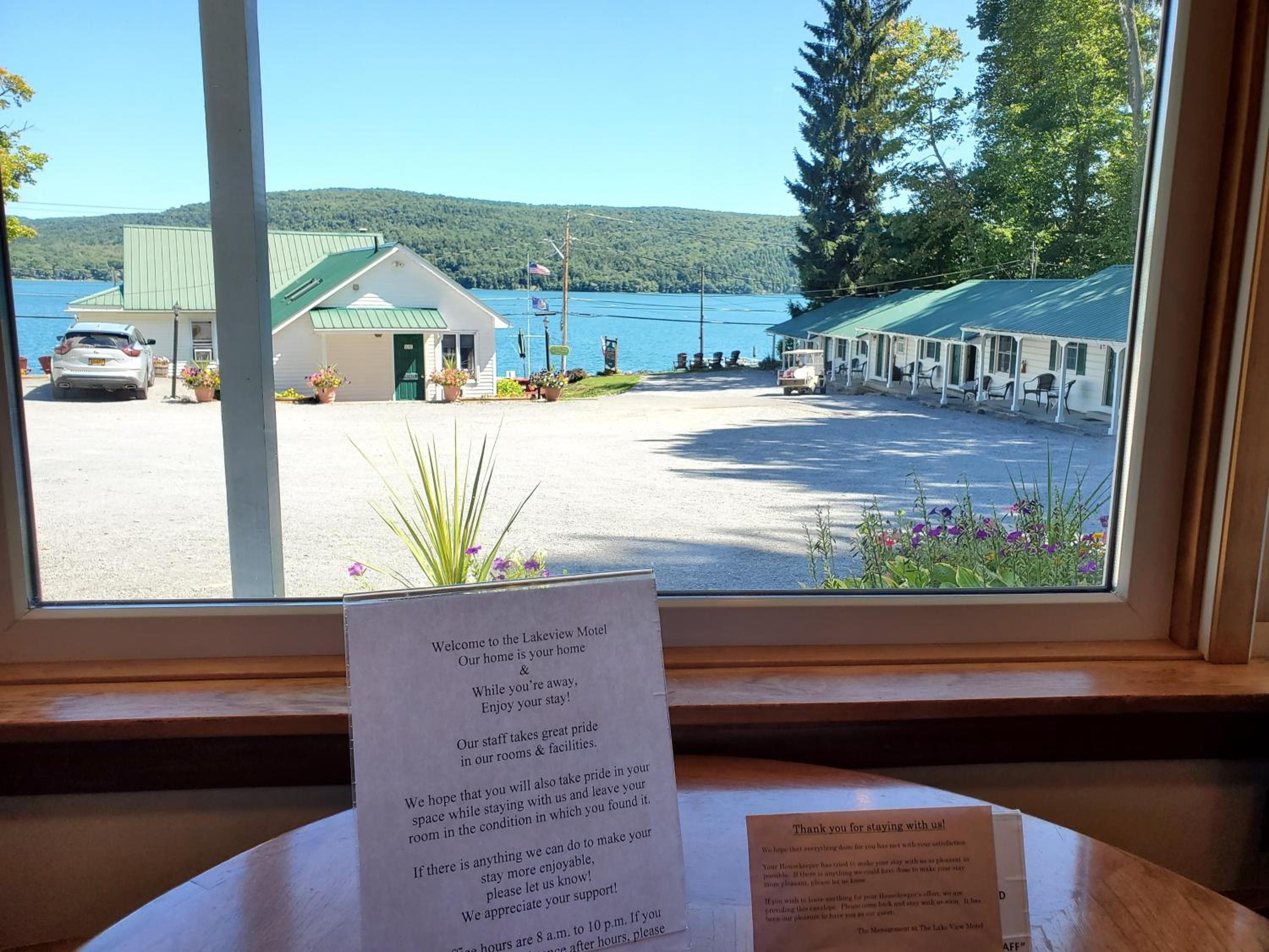 Lake View Motel