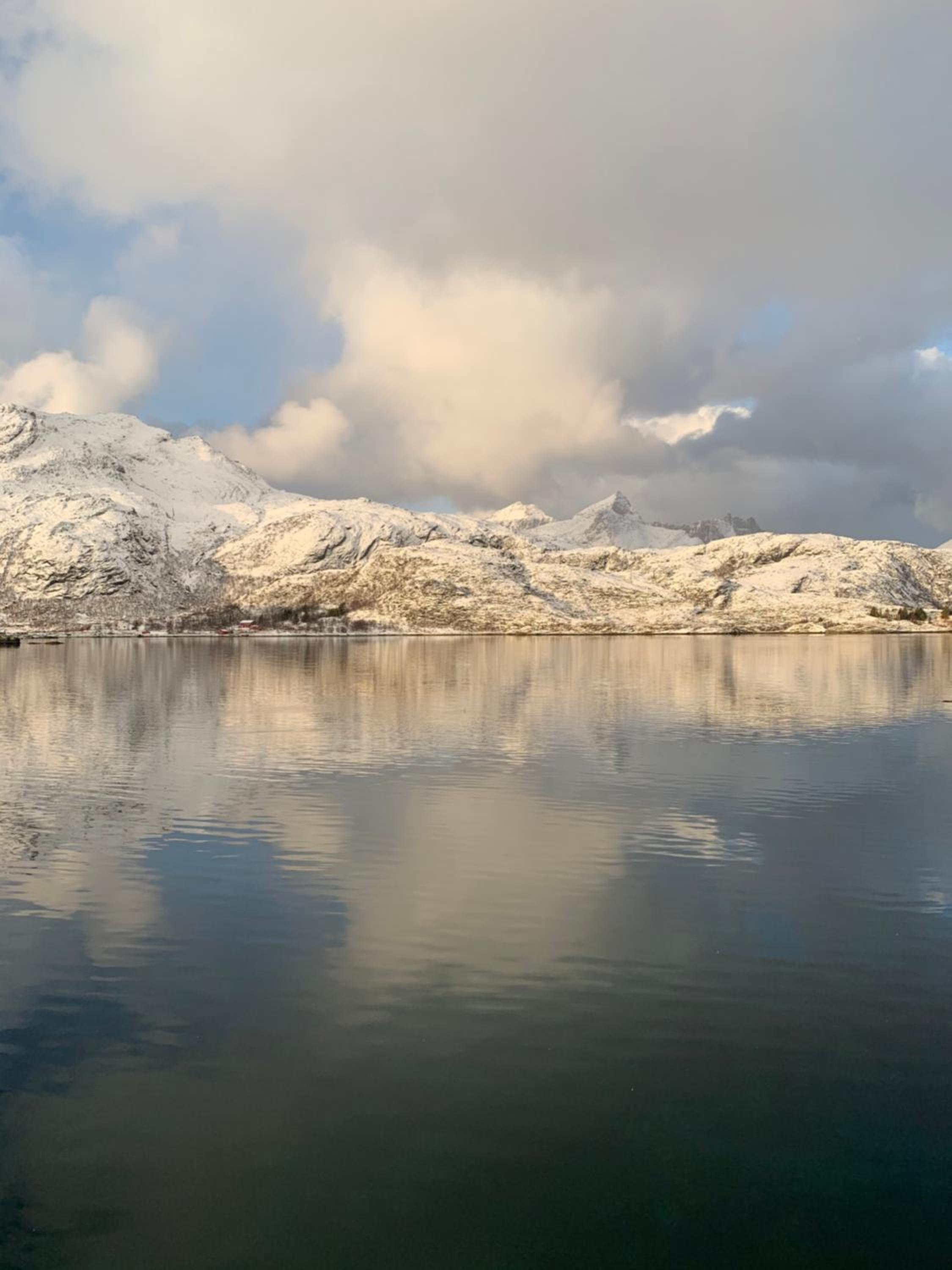 Fishermans Rorbu 1 - Lofoten view 4