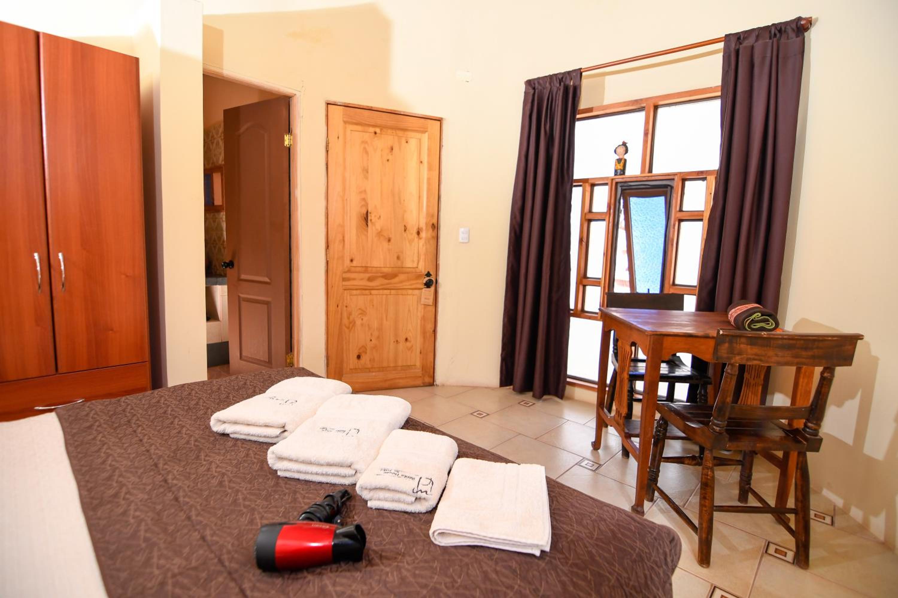 Hostal y Cabañas Renta House San Pedro