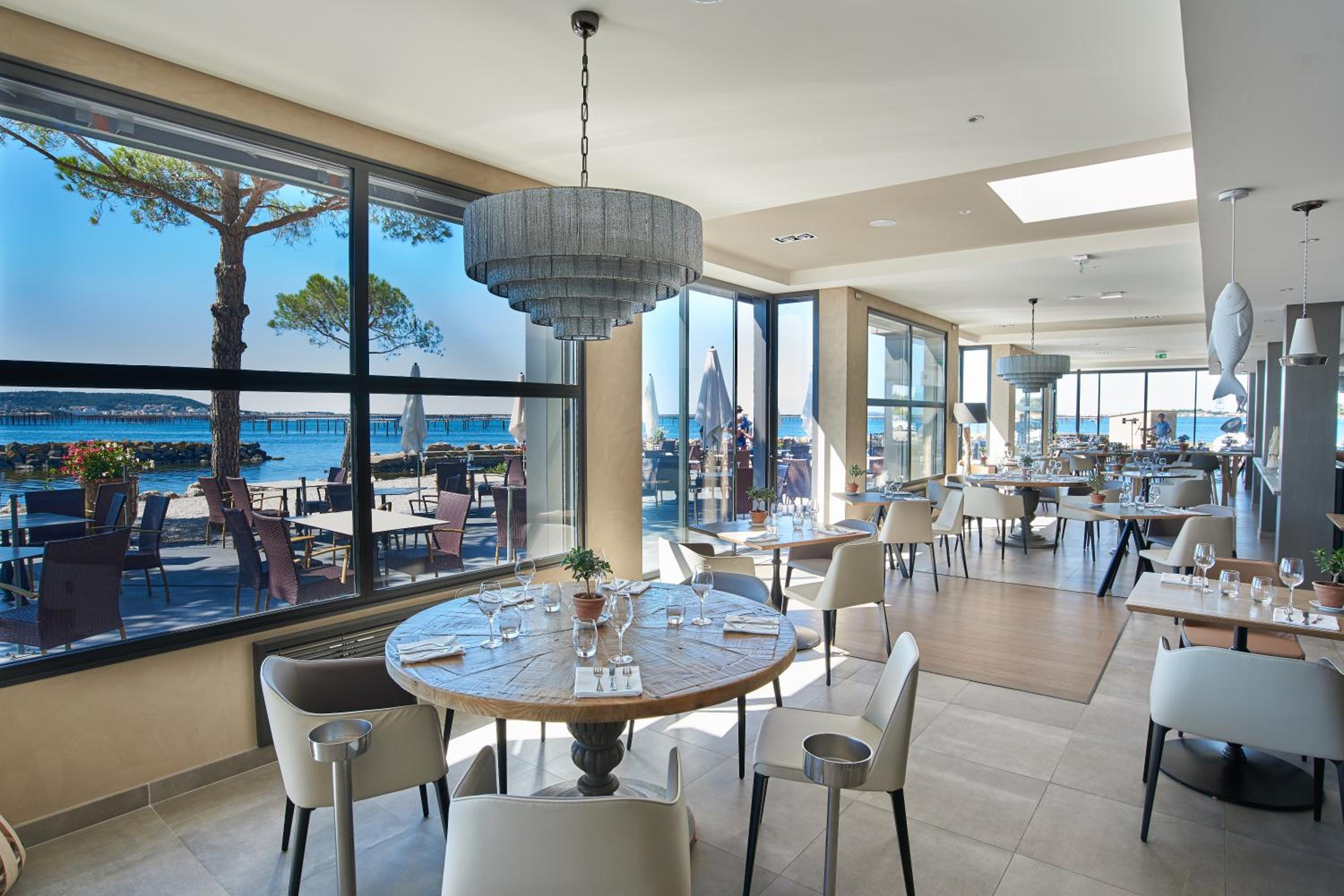 restaurant