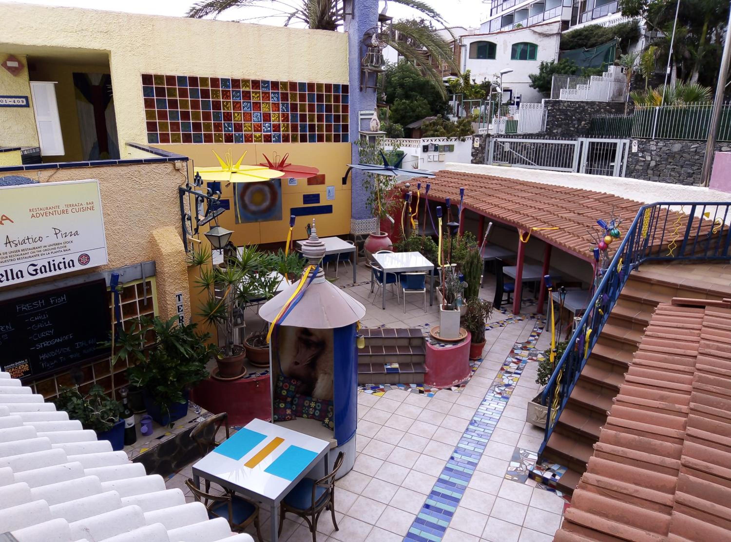 Sea and pool view apartment Bamira