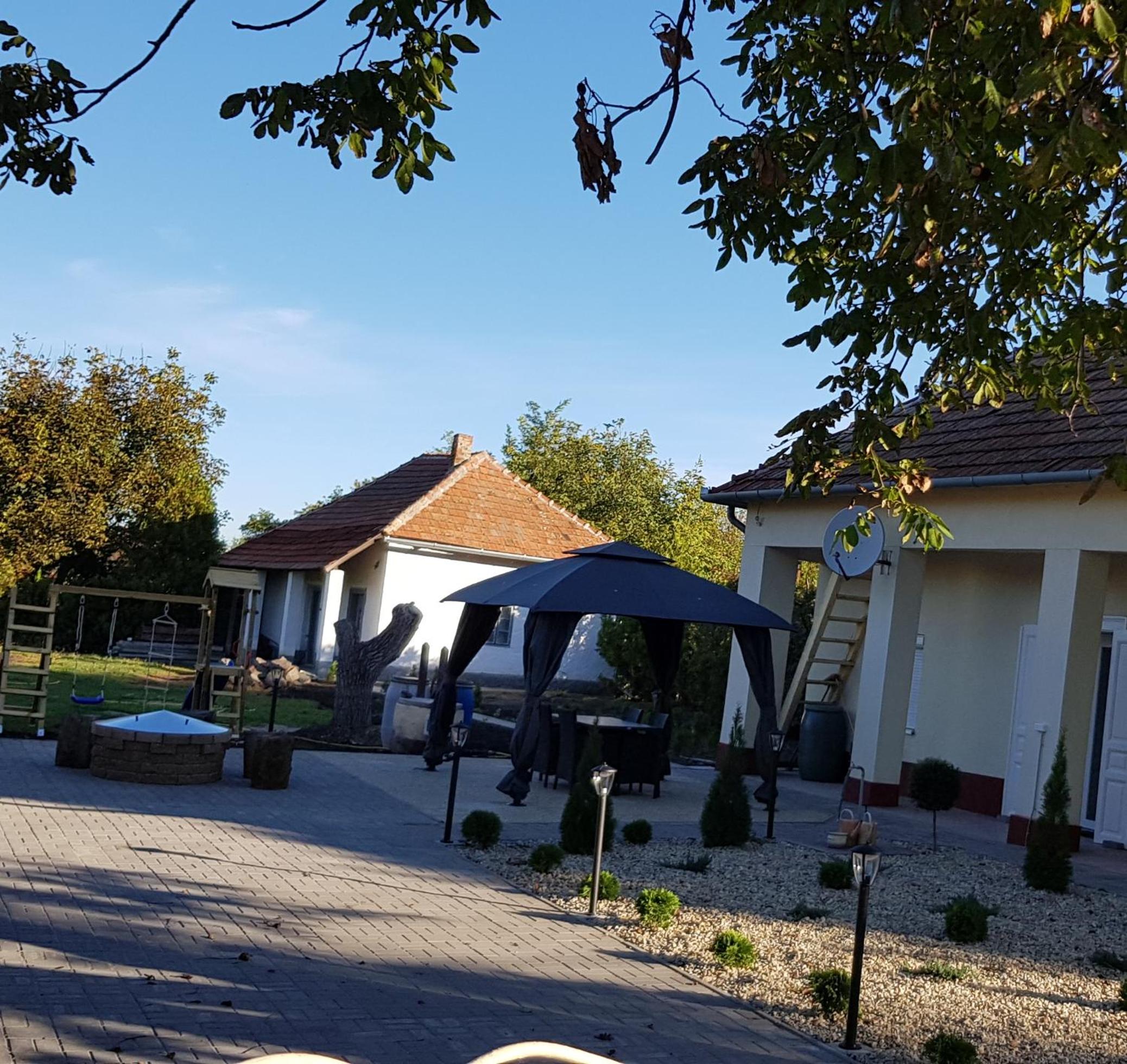 Photo 21