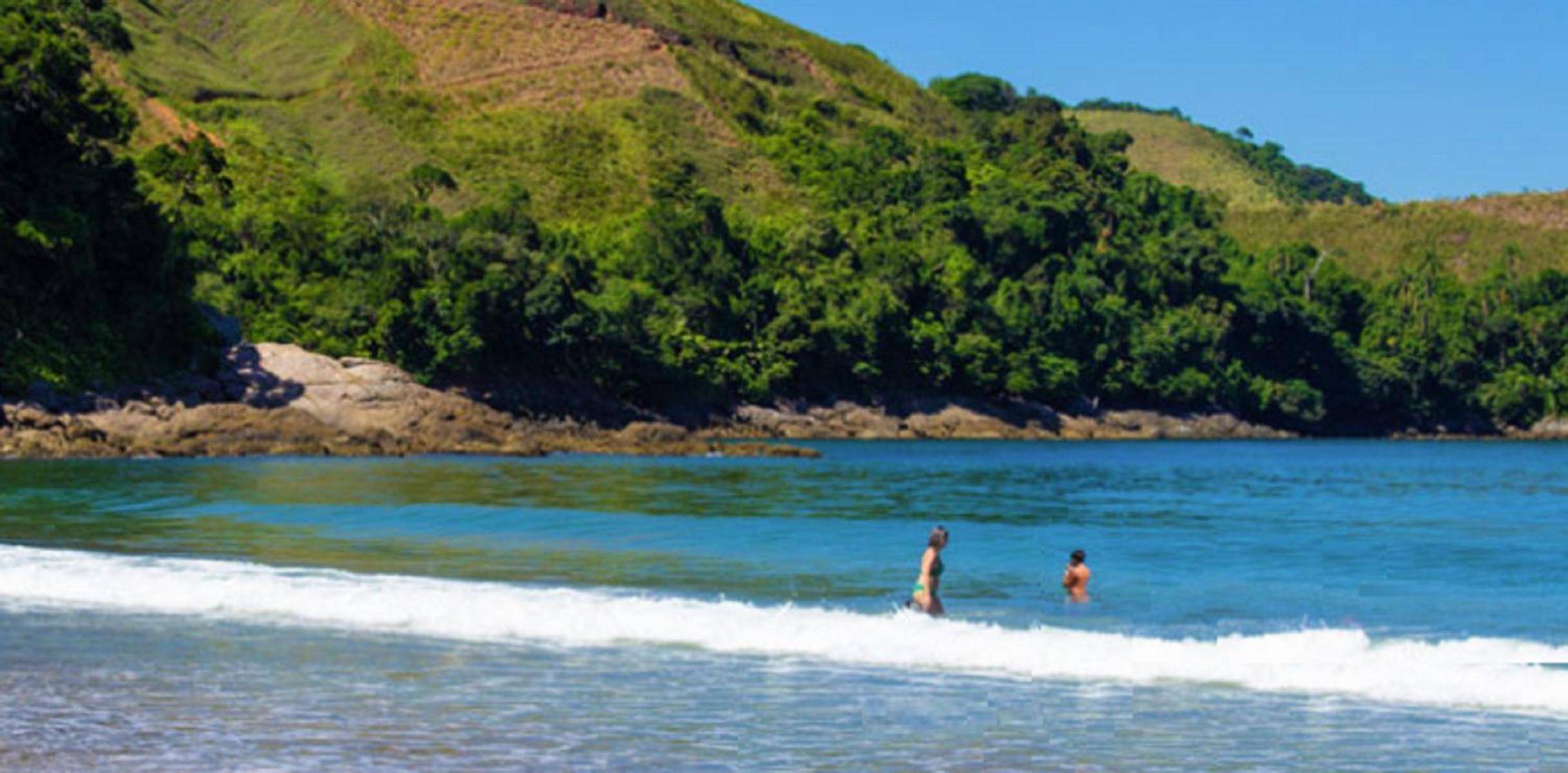 Casa a uma quadra da praia Maresias