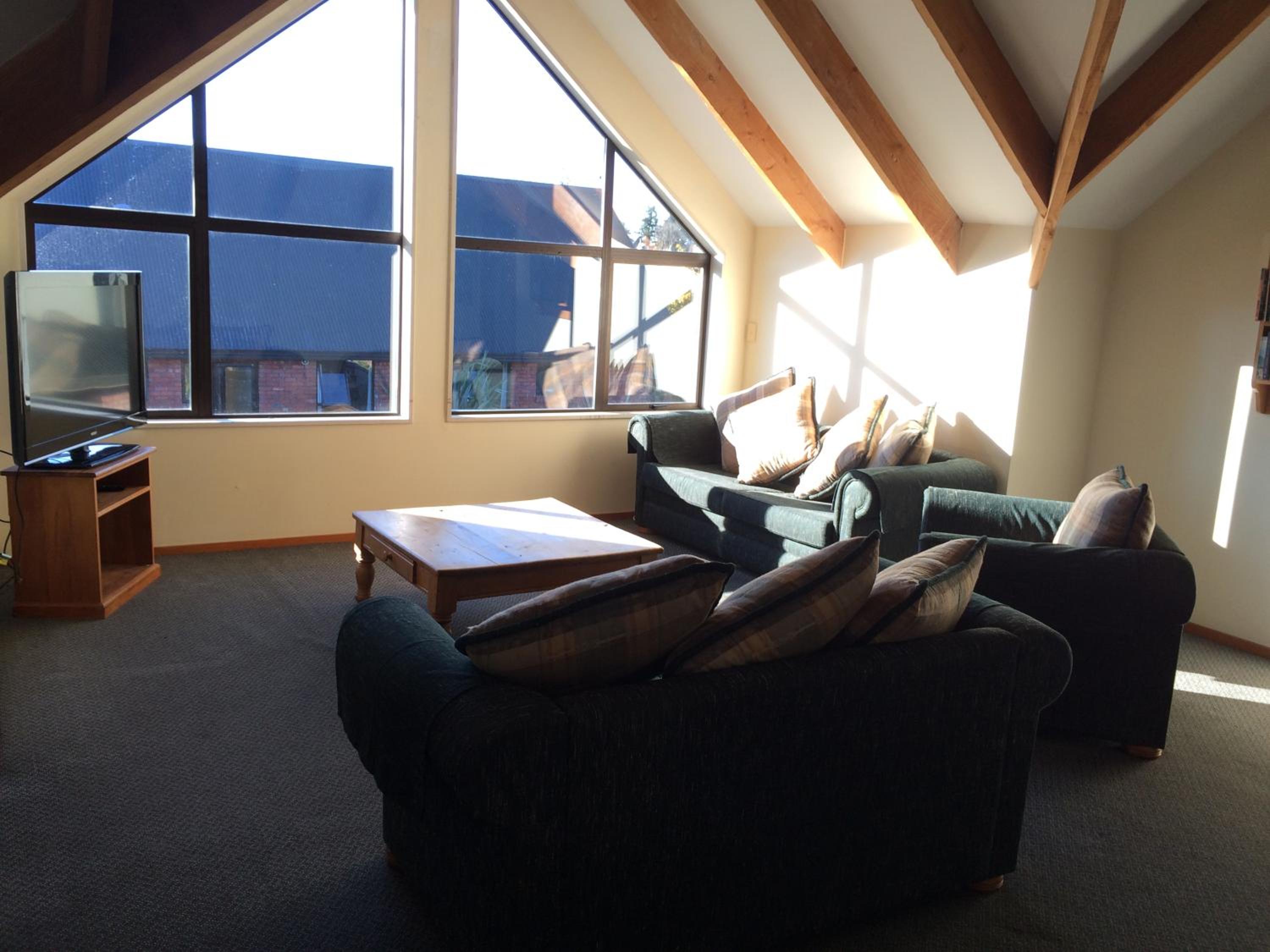 Snow Denn Lodge