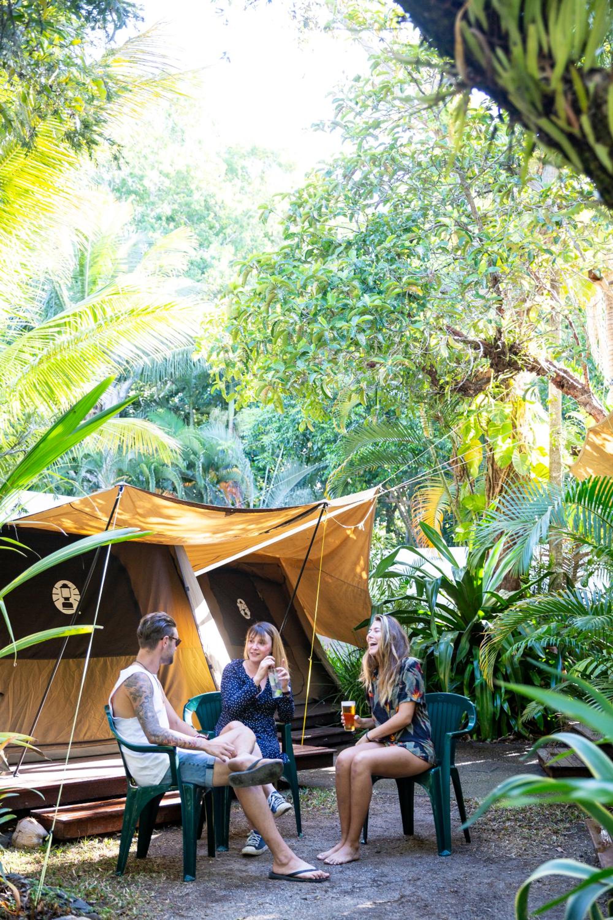 Dougies Backpackers Resort
