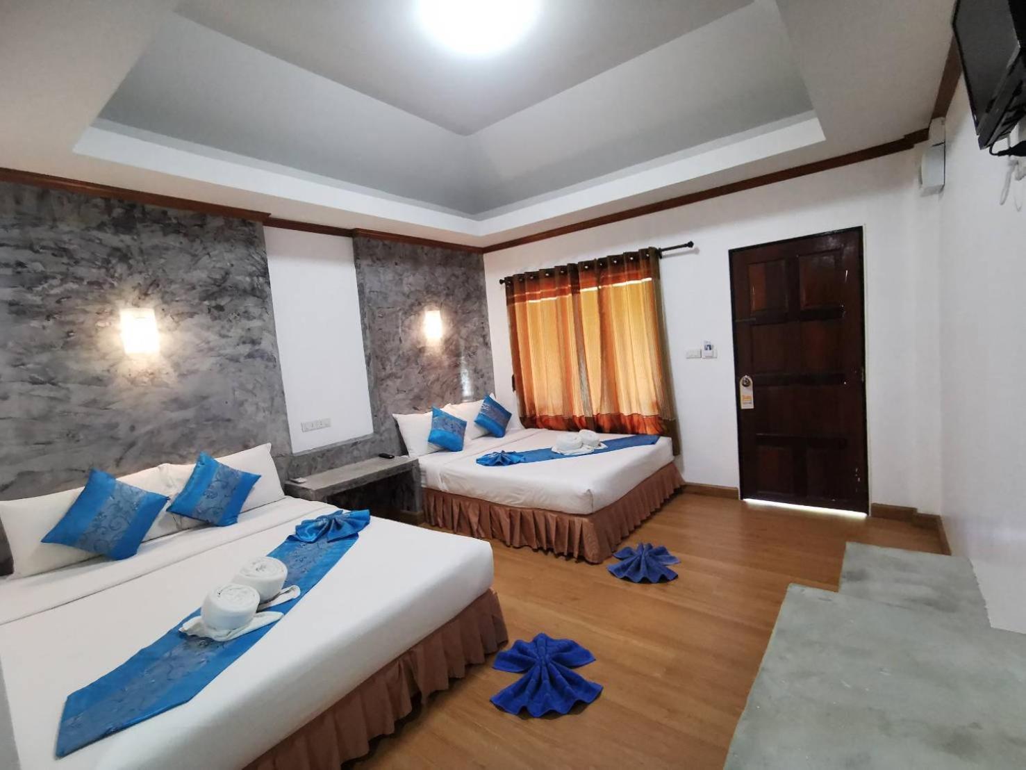 Lanta Sunny House