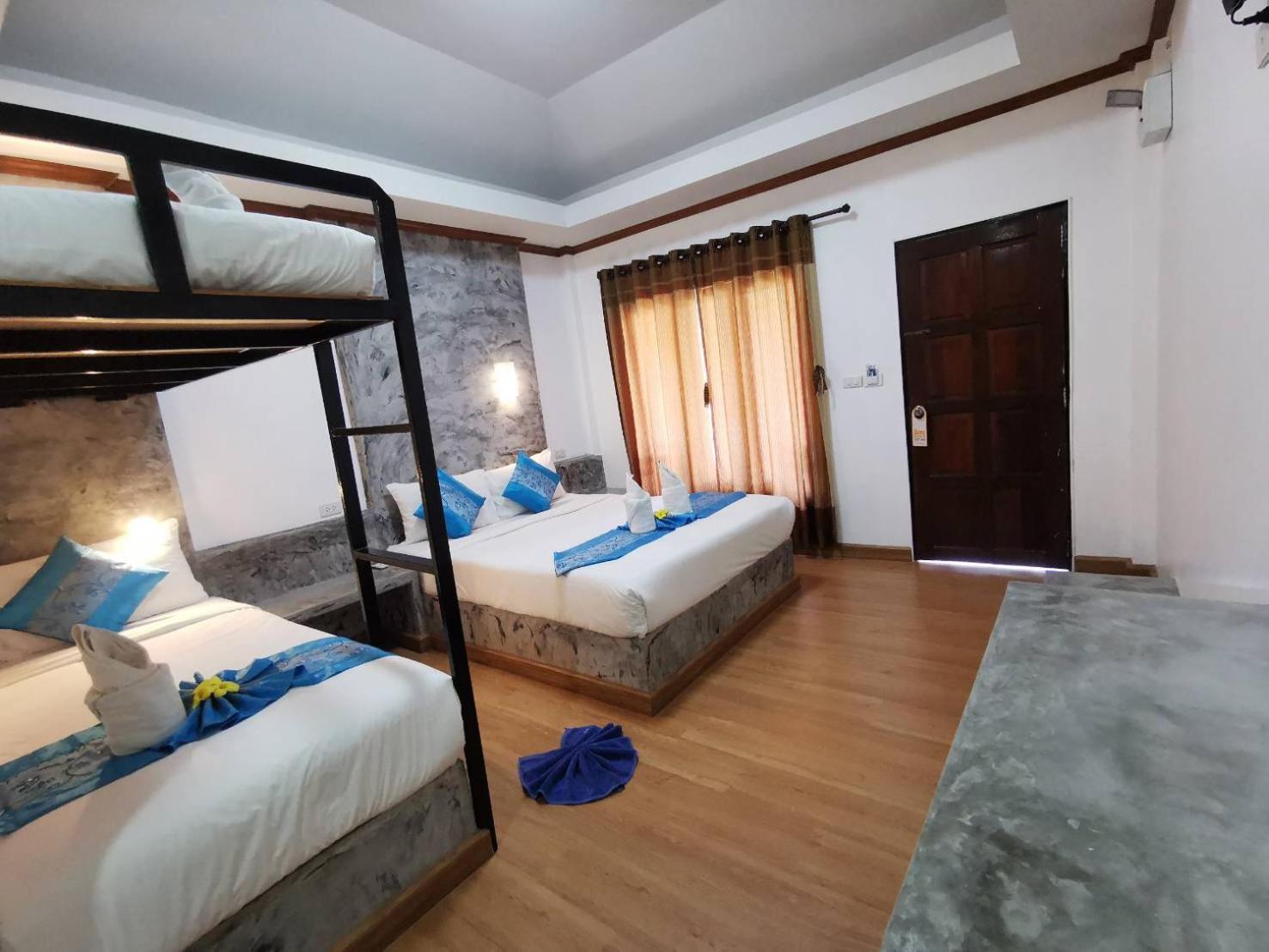Lanta Sunny House