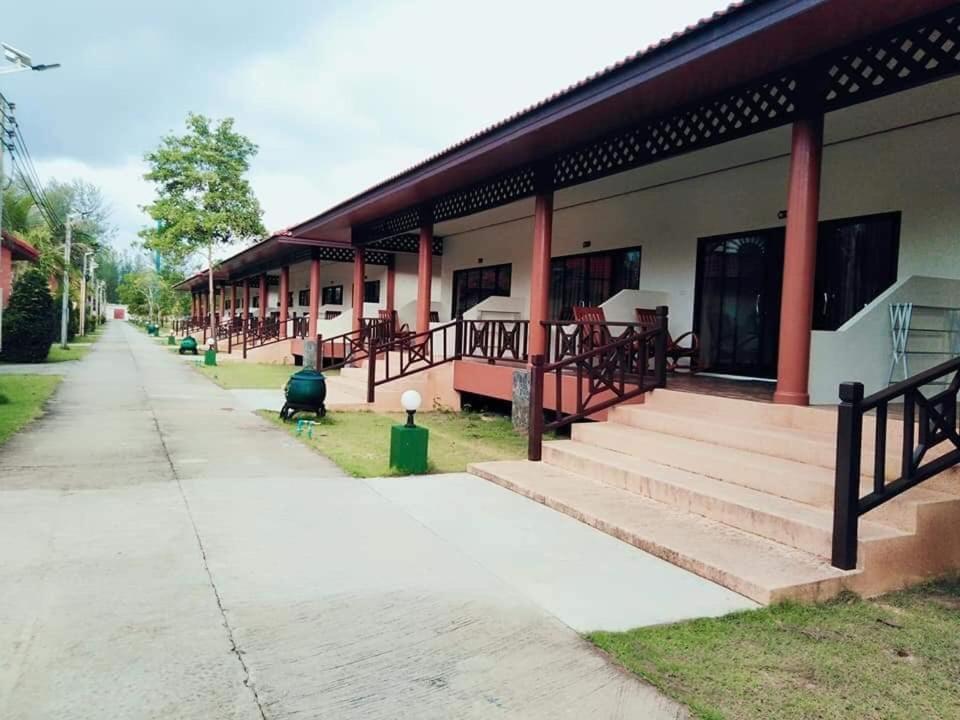 The Sunset Beach Resort - Koh Kho Khao