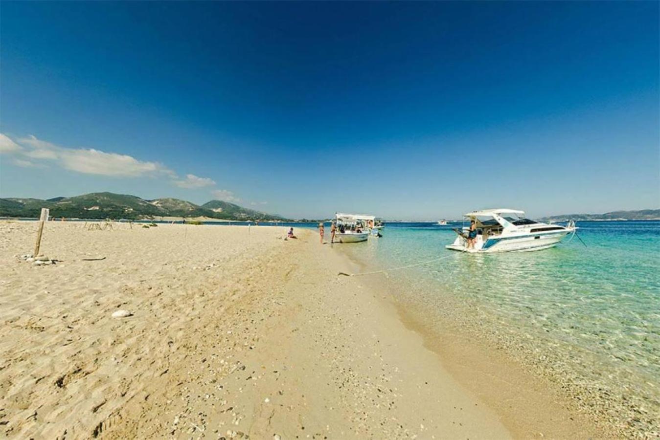 Gerovasis Apartments with Sea View