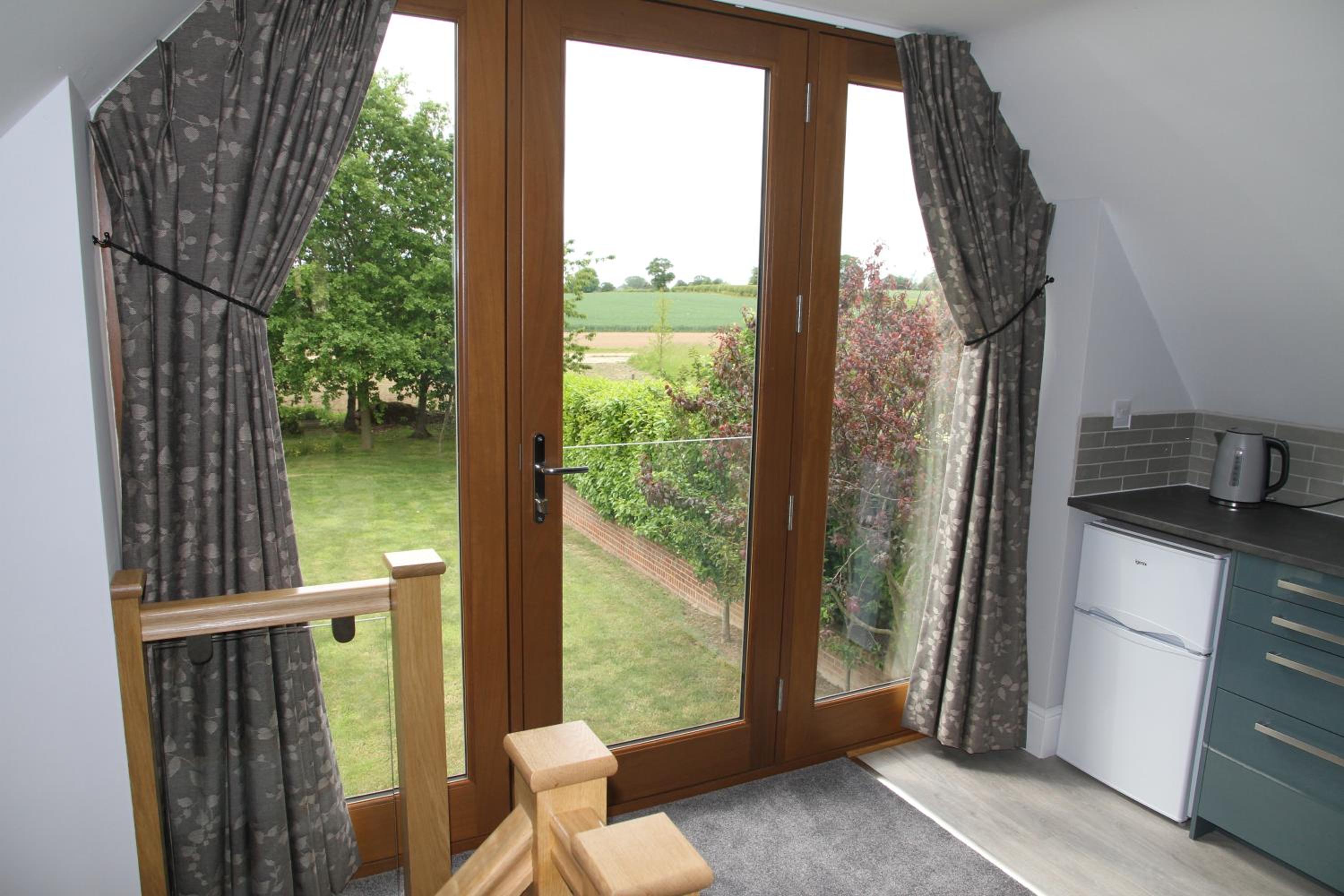 Superb Stokesby Barn Apartment - Norfolk Broads & Norwich view 2