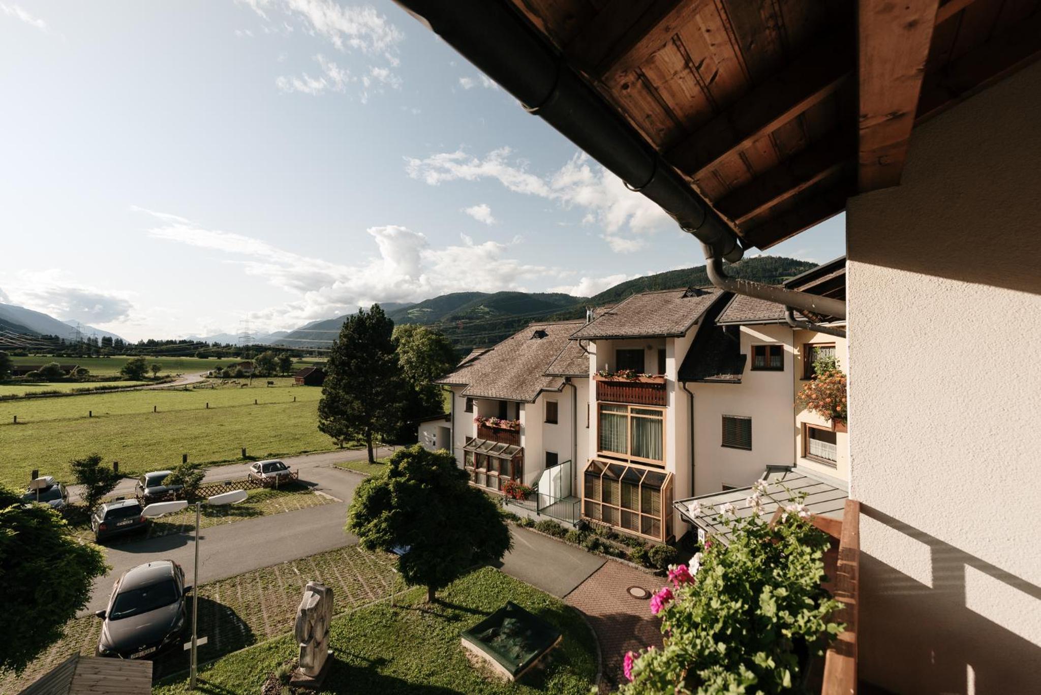 BookNassfeld view 3