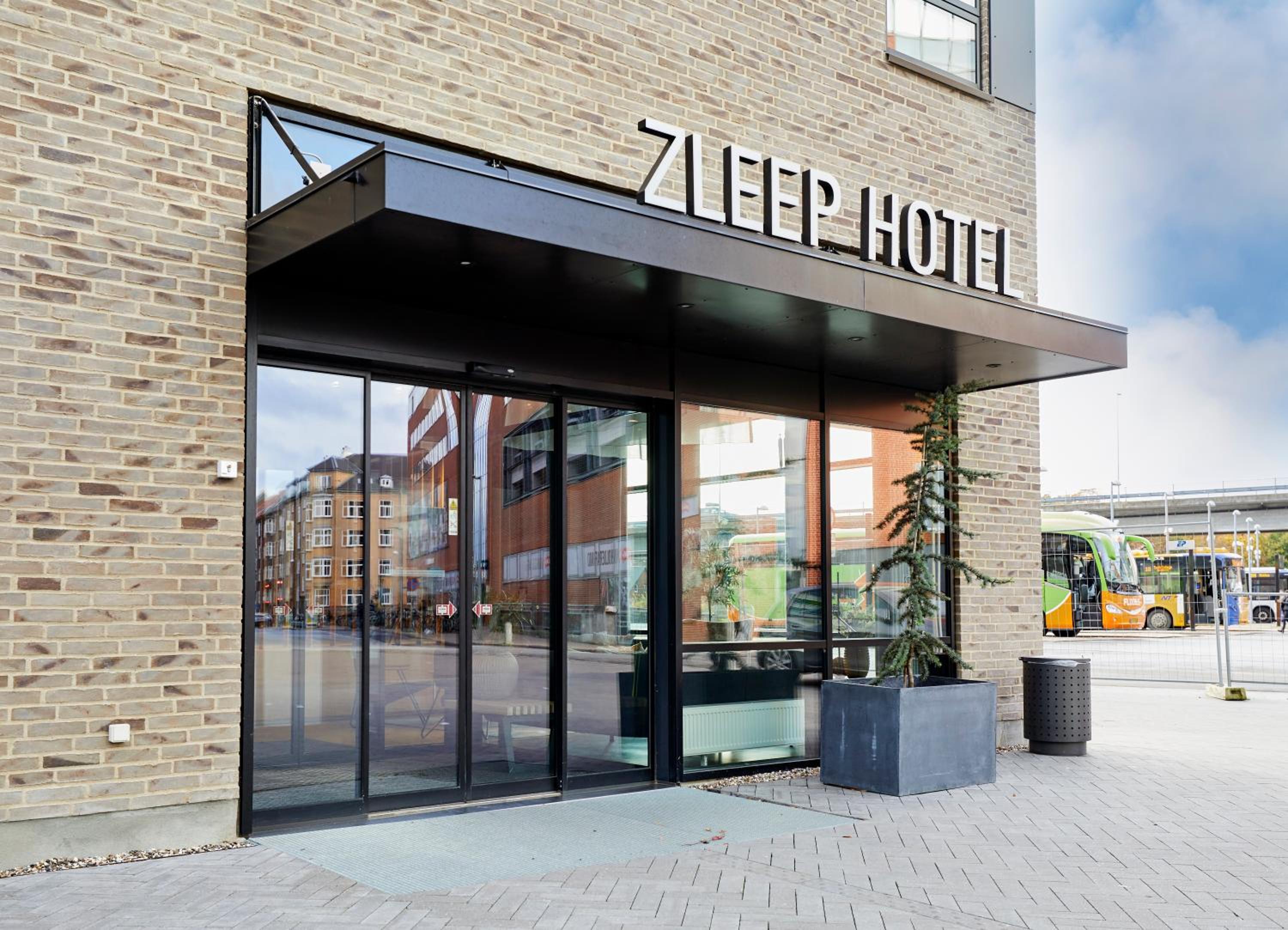 Aalborg Vacations - Zleep Hotel Aalborg - Property Image 1