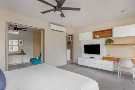 Large&modern apartment with private terrace