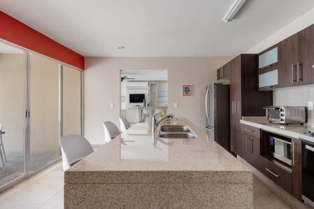 Large&modern apartment with private terrace