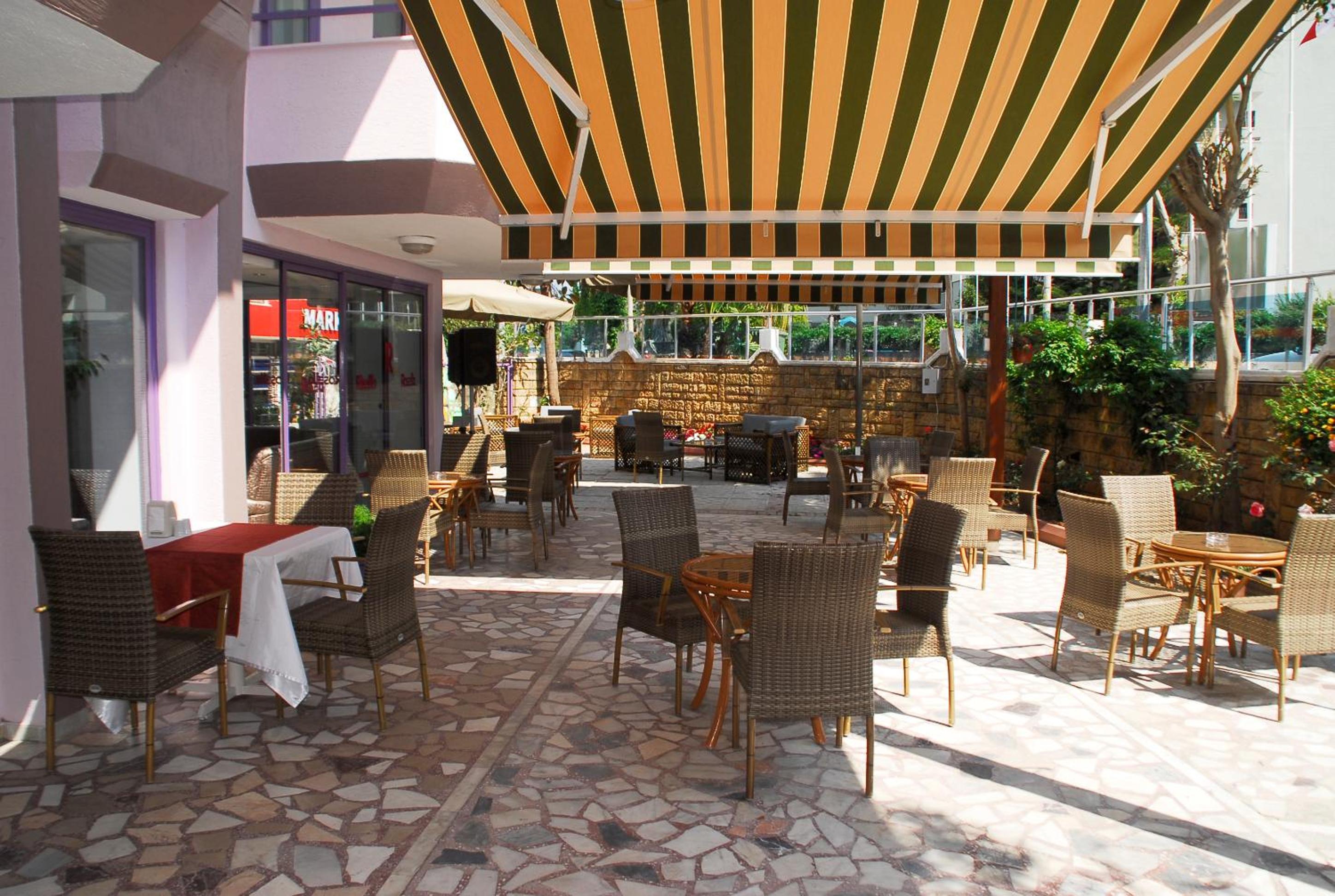 Rosella Hotel - Image 11