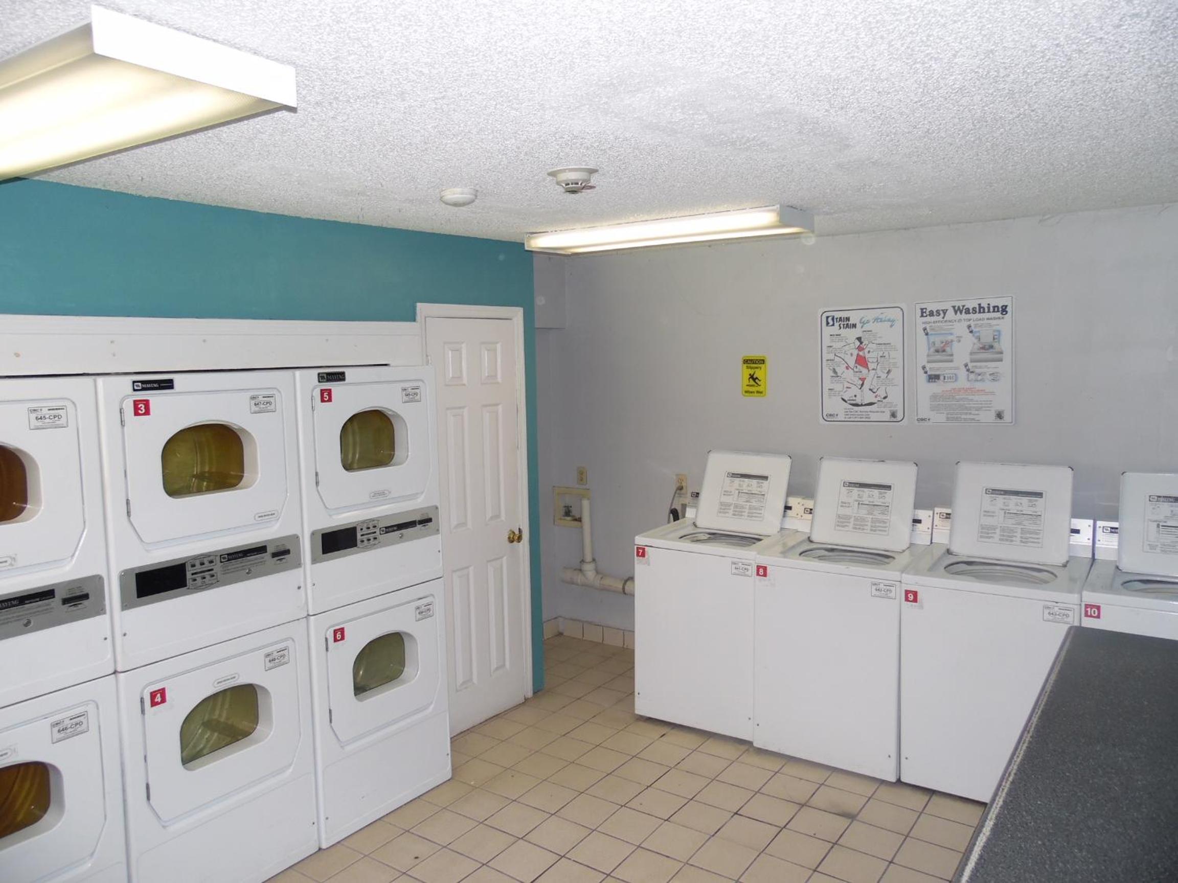 InTown Suites Extended Stay Valdosta GA view 2