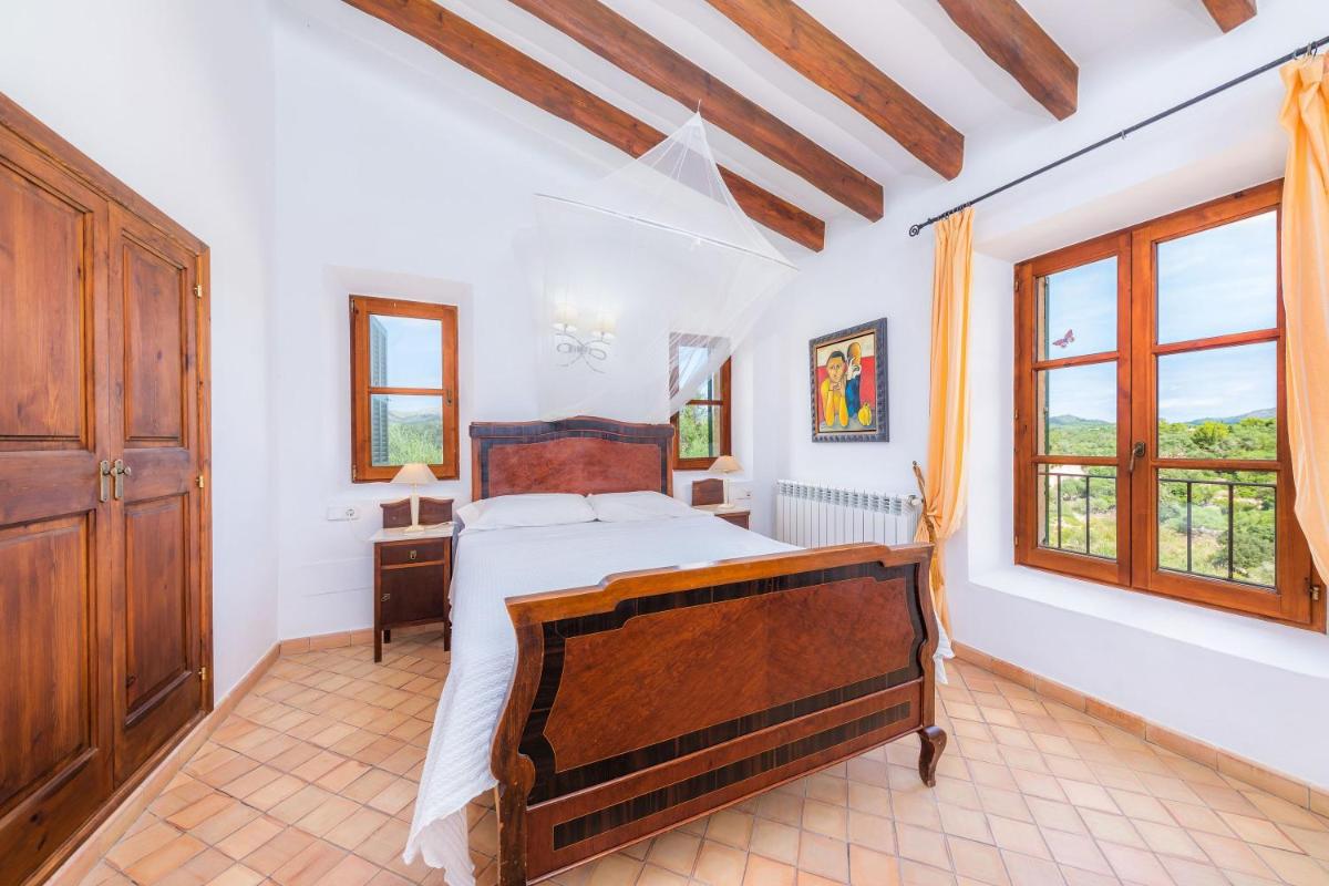 Finca Escanellas view 4
