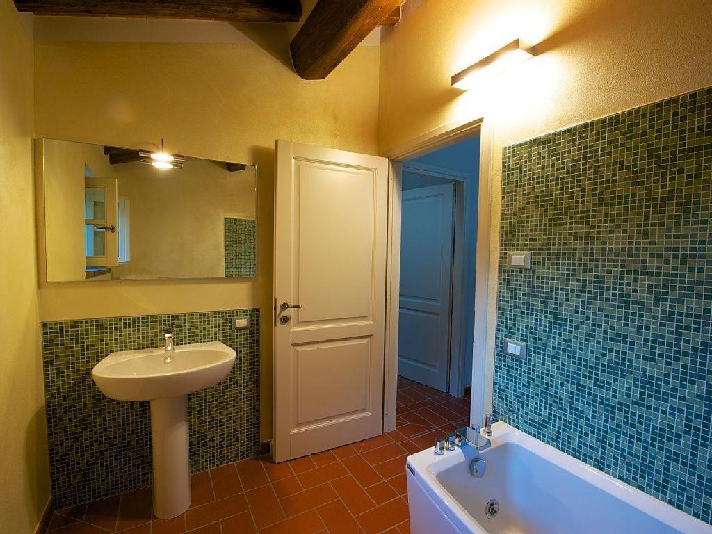 Villa con piscina view 2