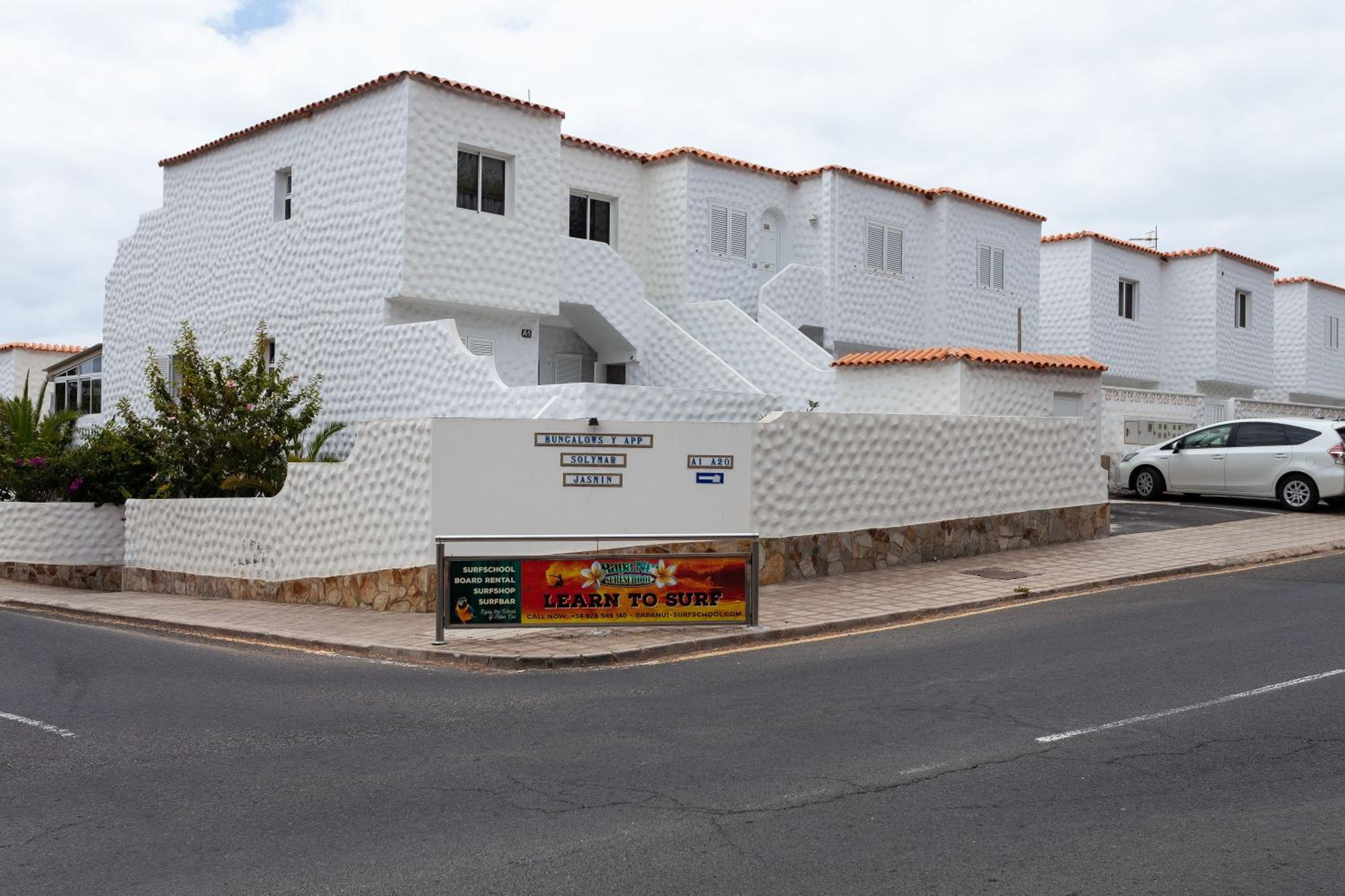 Near the beach with huge terrace, parking and wifi view 5