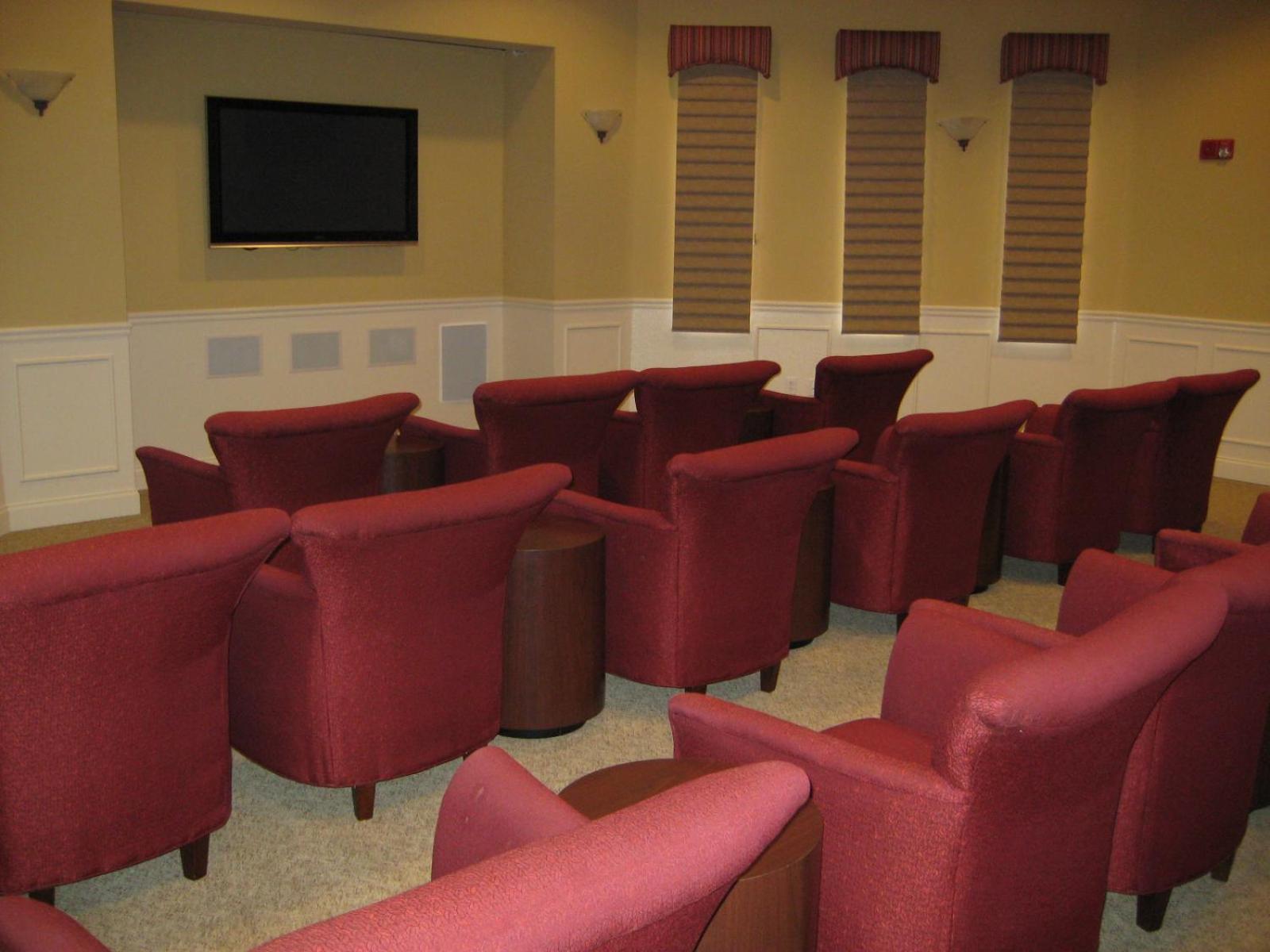 DISNEY PARKS- International Dr - Orlando Luxury Condominium- Fully Equipped - 3bed & 2 bath-