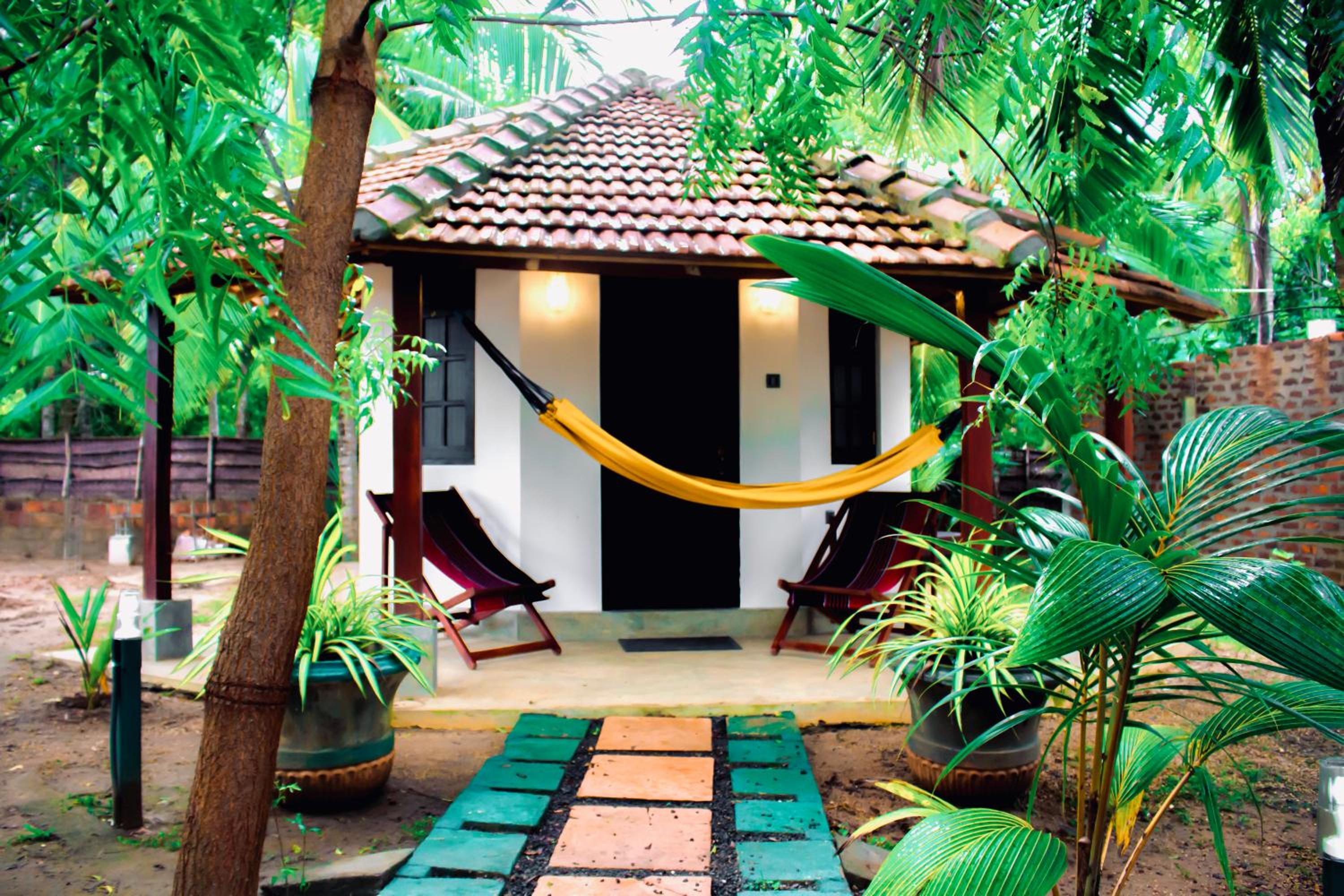 Hotel Star Light Cabanas & Restaurant - Image 1