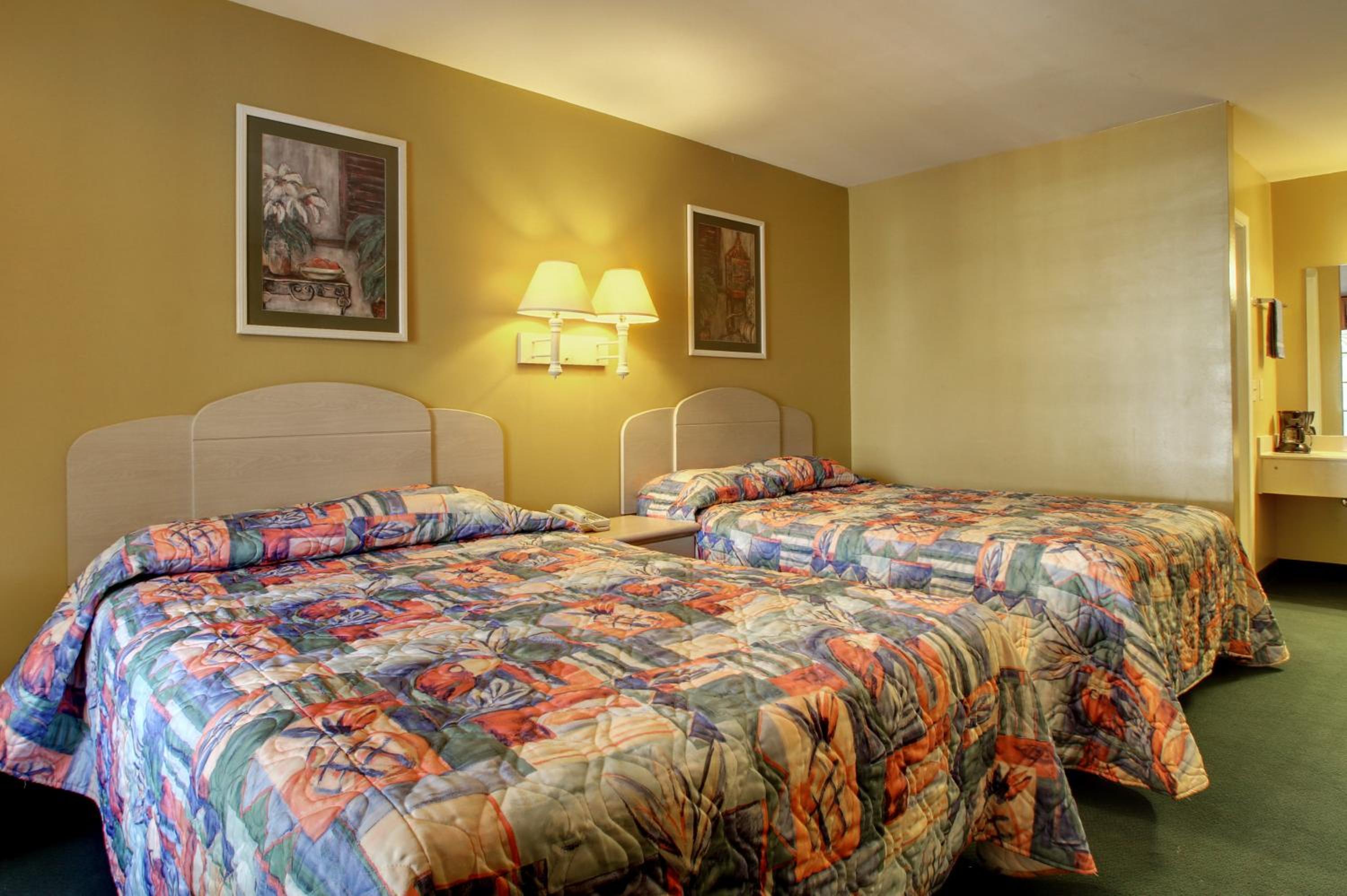 Key West Inn - Childersburg