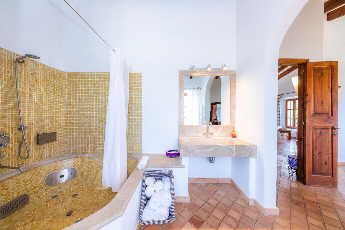 Finca Escanellas view 5