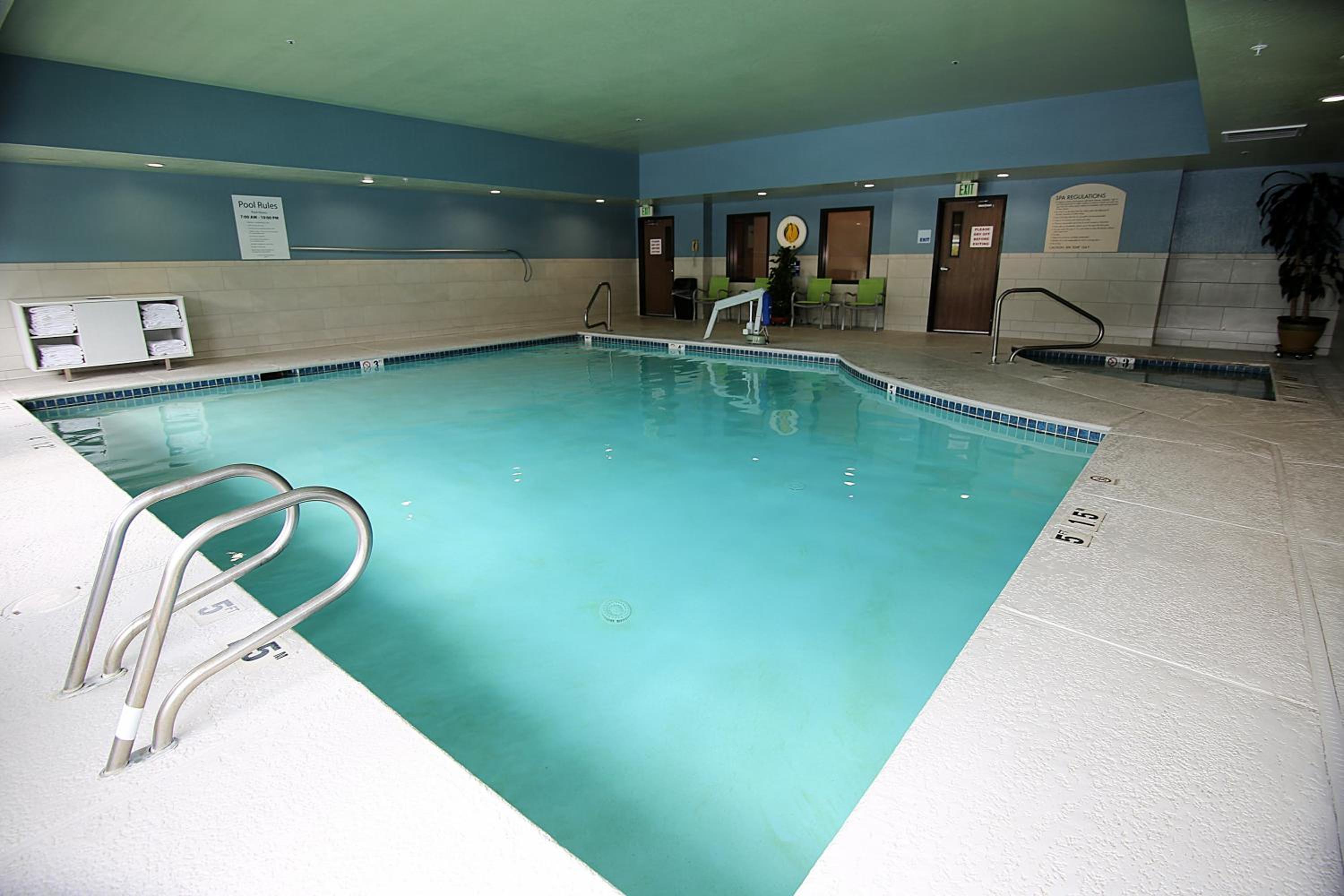 Ashland Vacations - Holiday Inn Express Hotel Suites Ashland, an IHG Hotel - Property Image 24