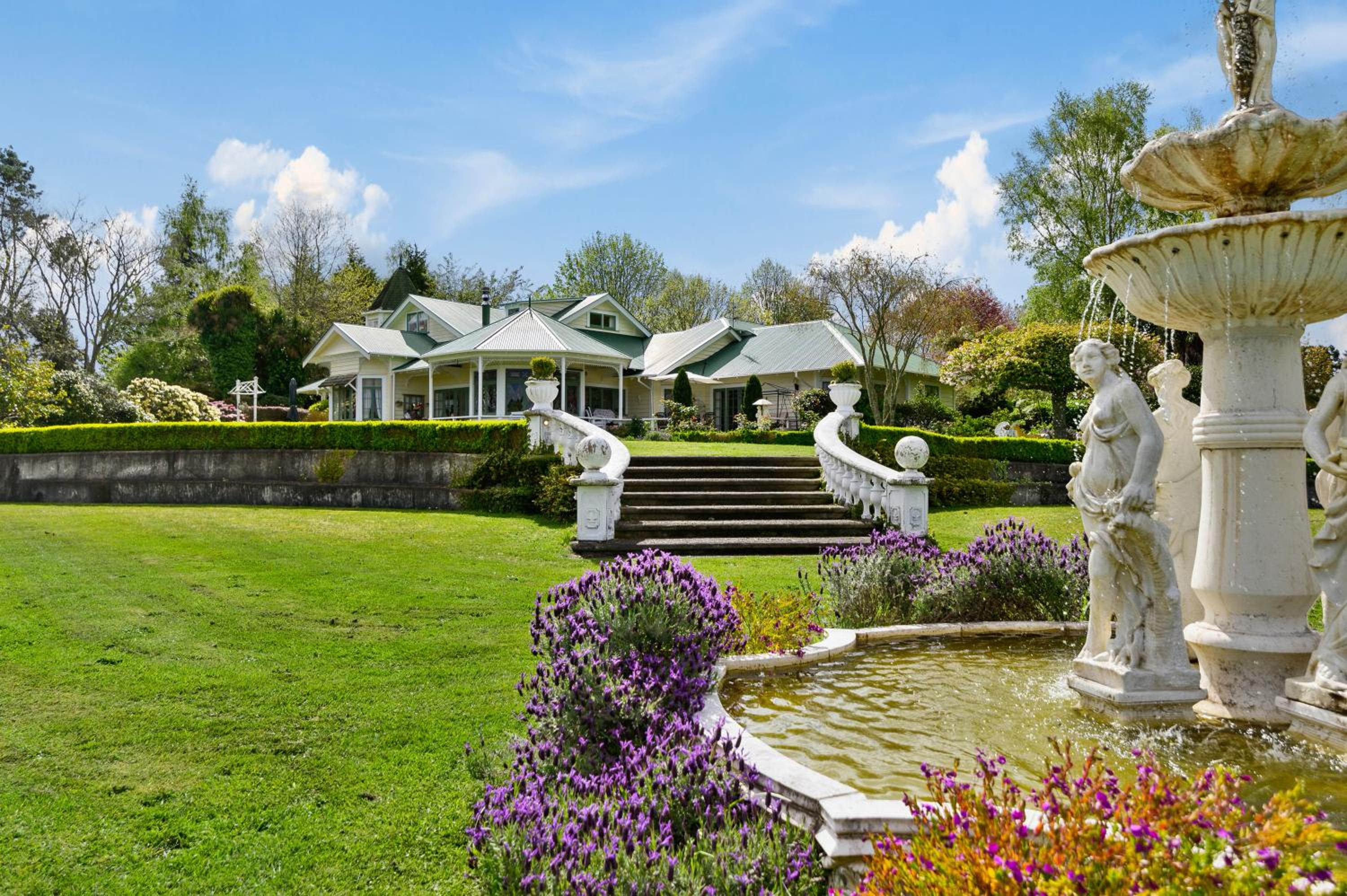 Country Villa Estate