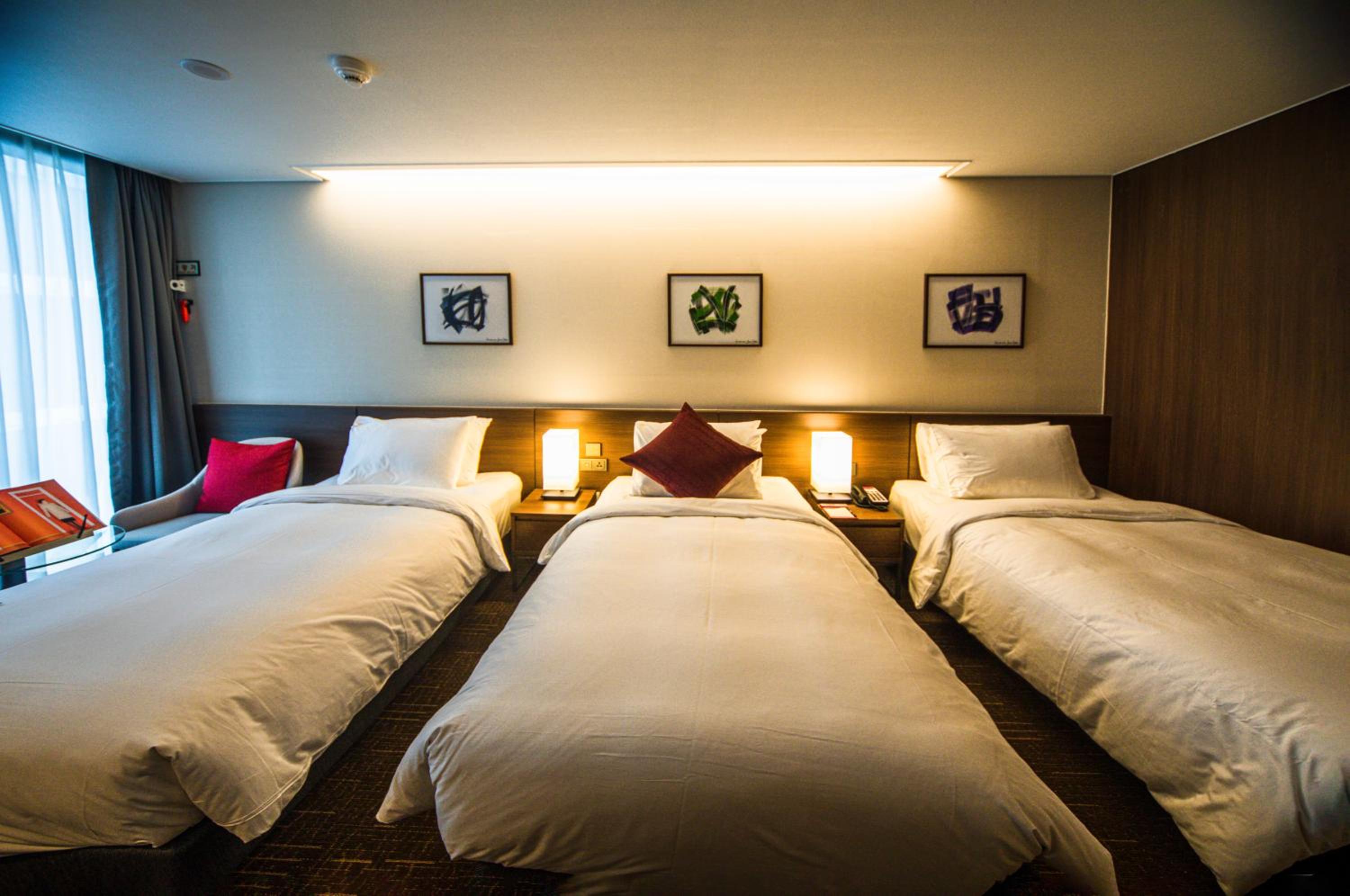 Ramada Encore by Wyndham Busan Station 24