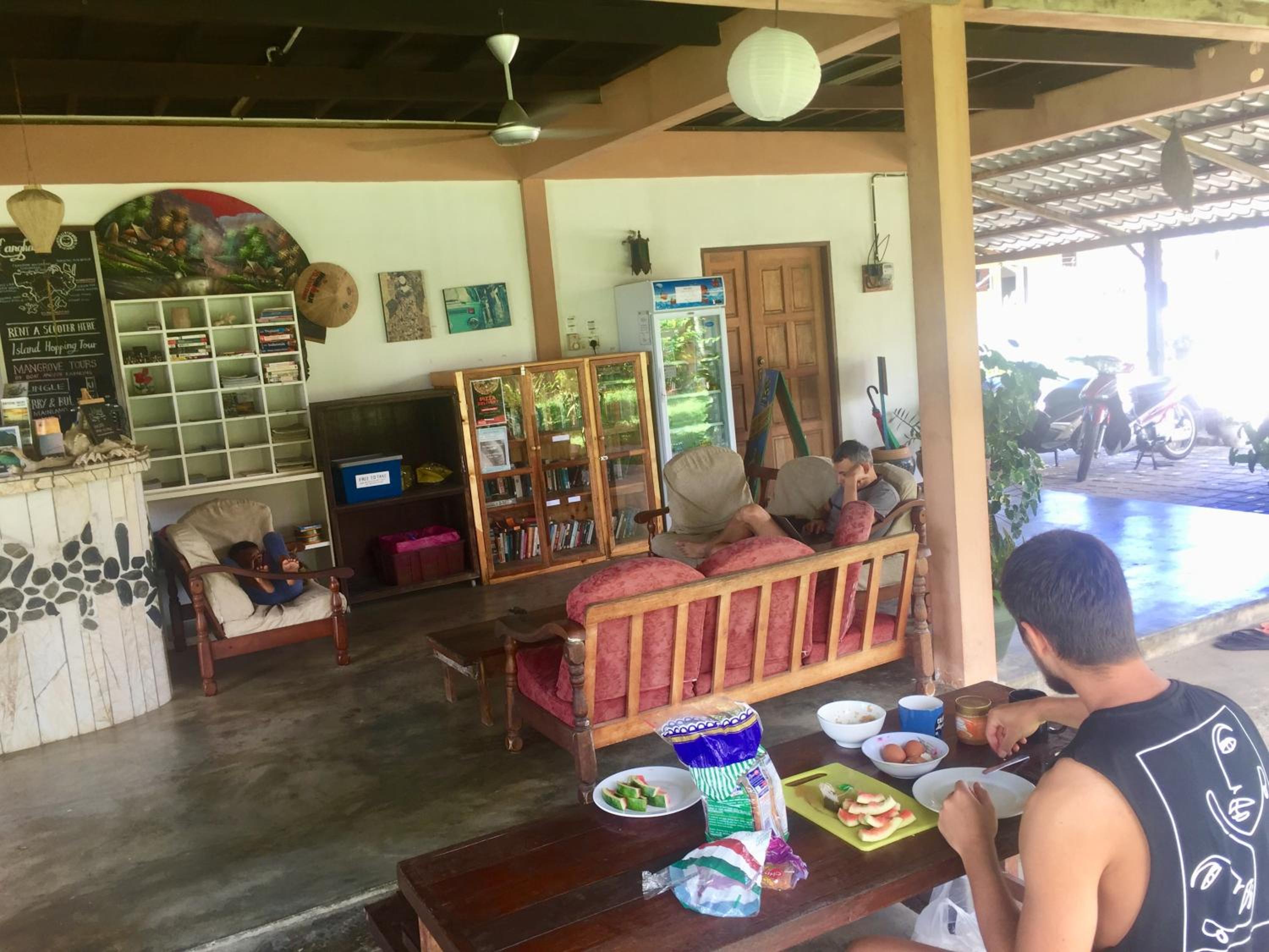 Kota Kinabalu Vacations - Soluna Guest House - Property Image 2